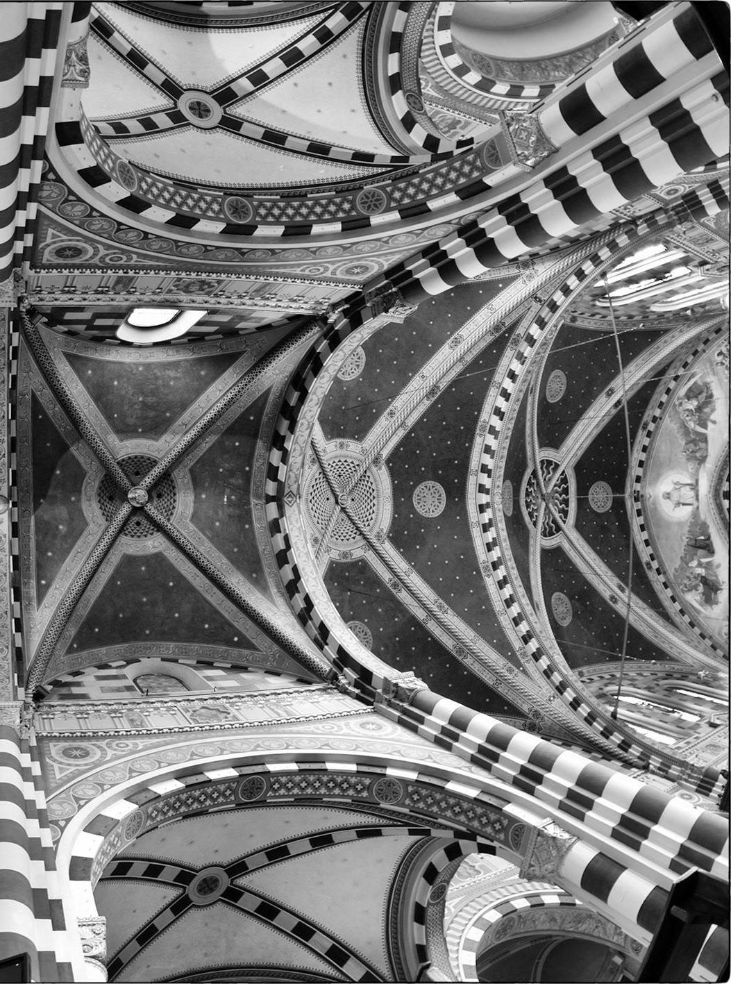 Sant'Eufemia - Gris Black and White Photograph par Marcelo Soulé