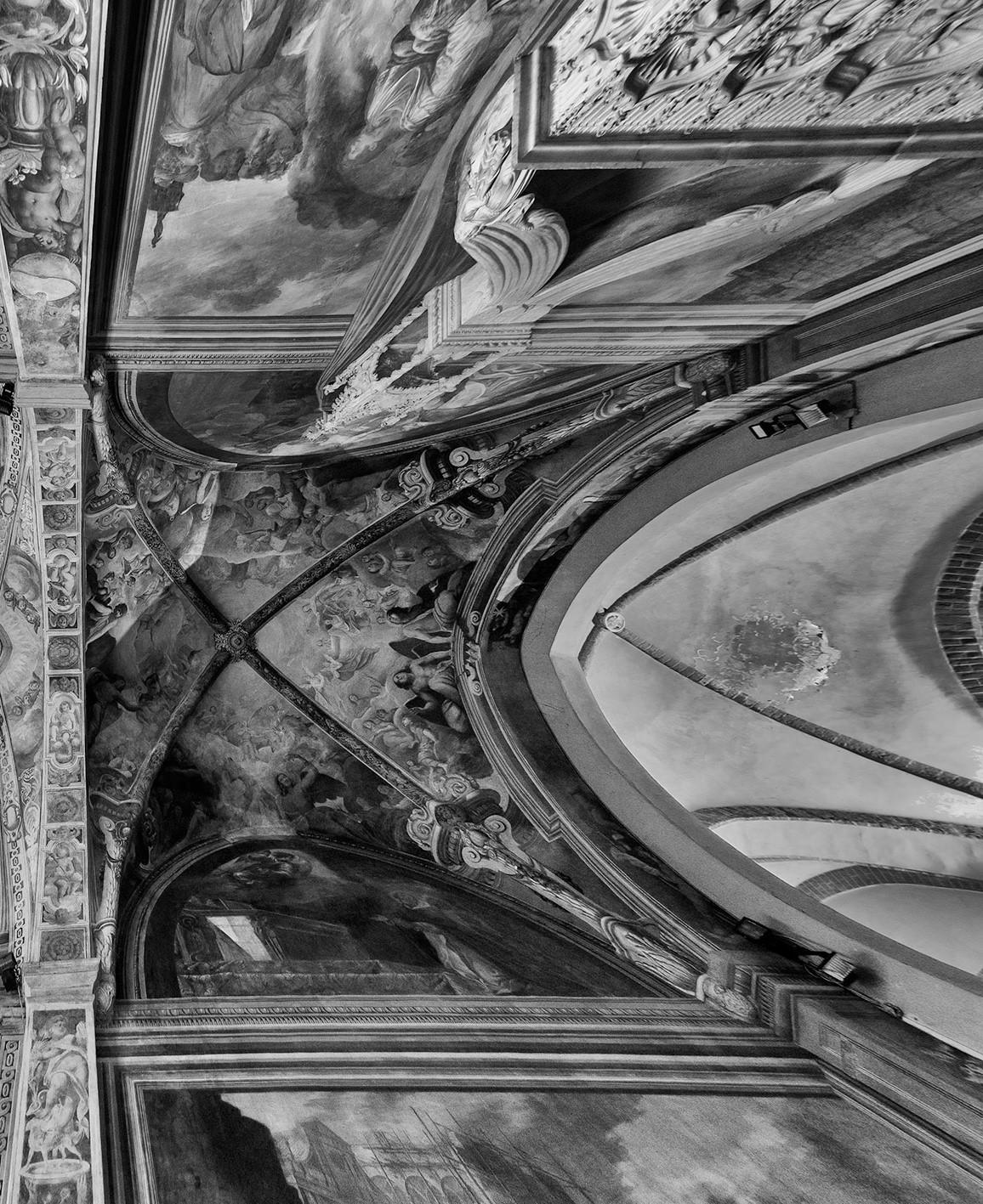 Sant'Eustorgio - Black and White Photograph Grigio di Marcelo Soulé