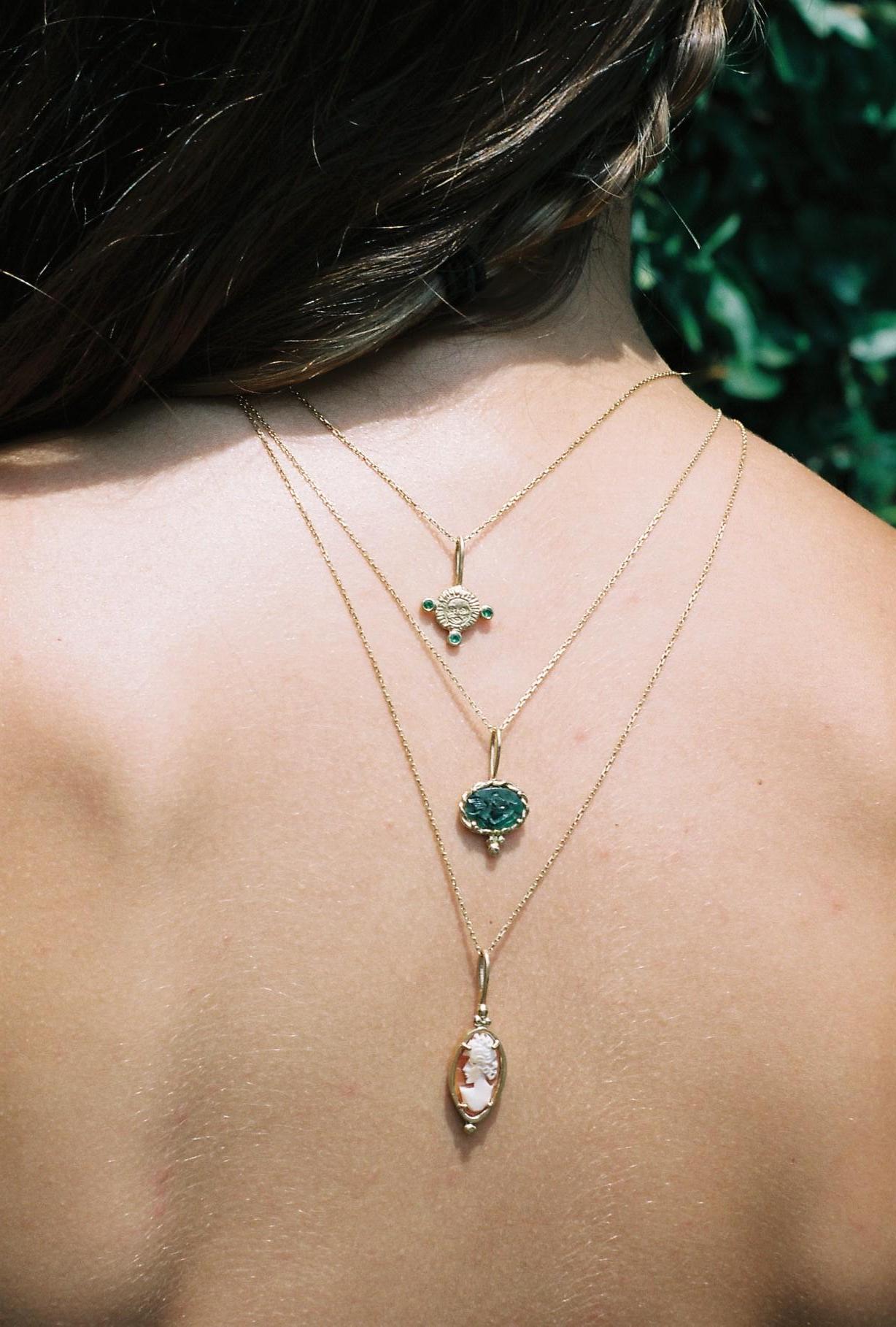 Brilliant Cut March Birthstone Pendant Necklace with Aquamarine, 18 Karat Yellow Gold For Sale