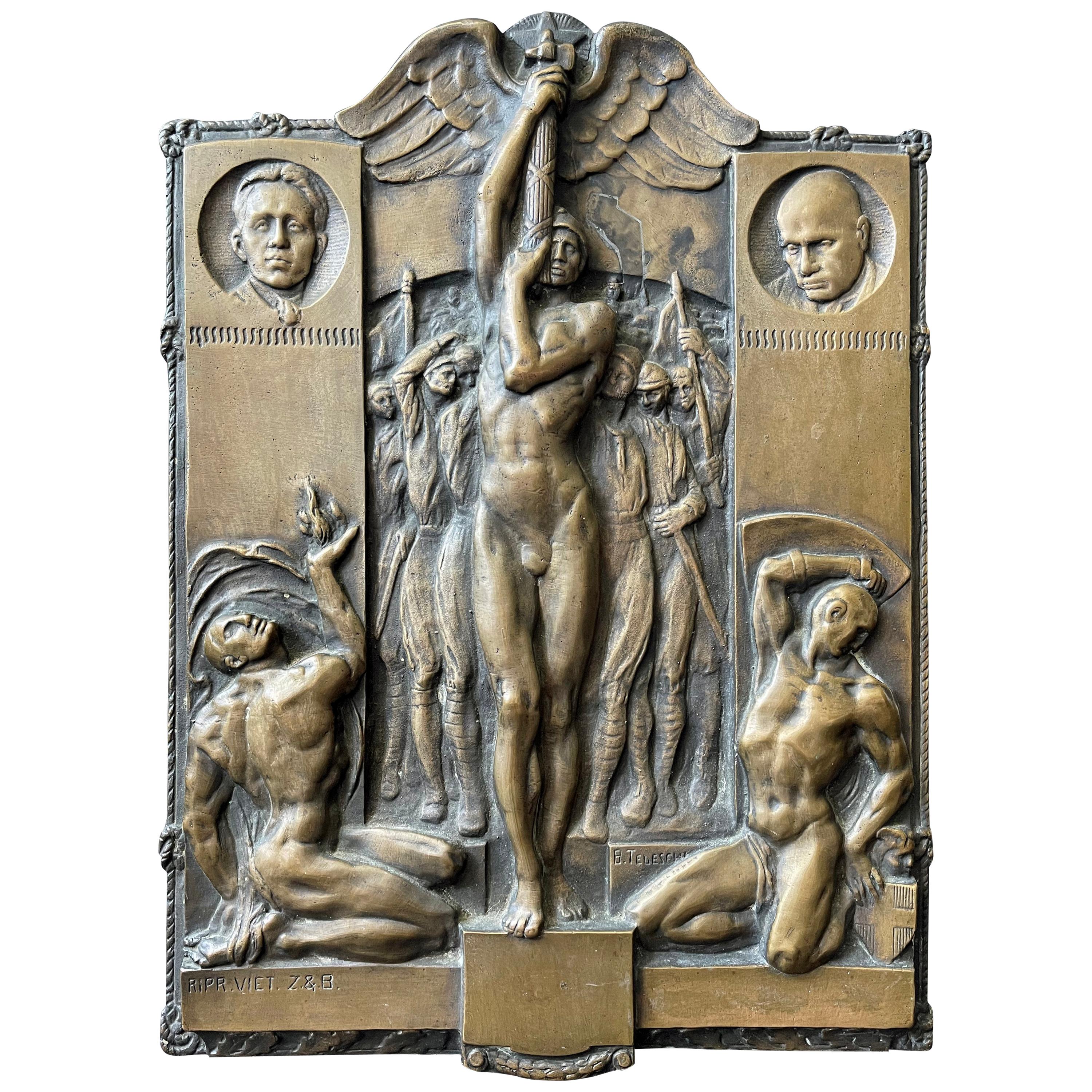 "March on Rome", bronze avec nus masculins marquant la montée du Fasciste à la puissance en 1922 en vente