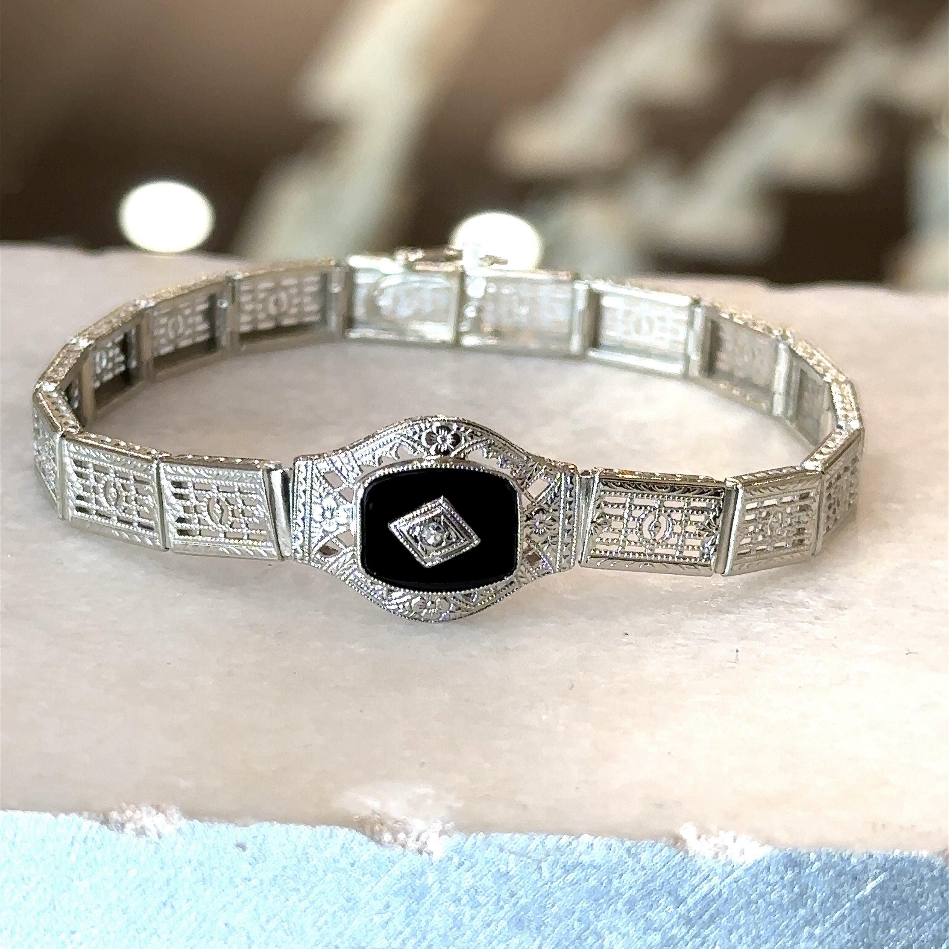 Taglio rotondo March Ostby & Barton Bracciale in onice e diamanti in oro bianco 14KT Vintage Art of Vintage in vendita