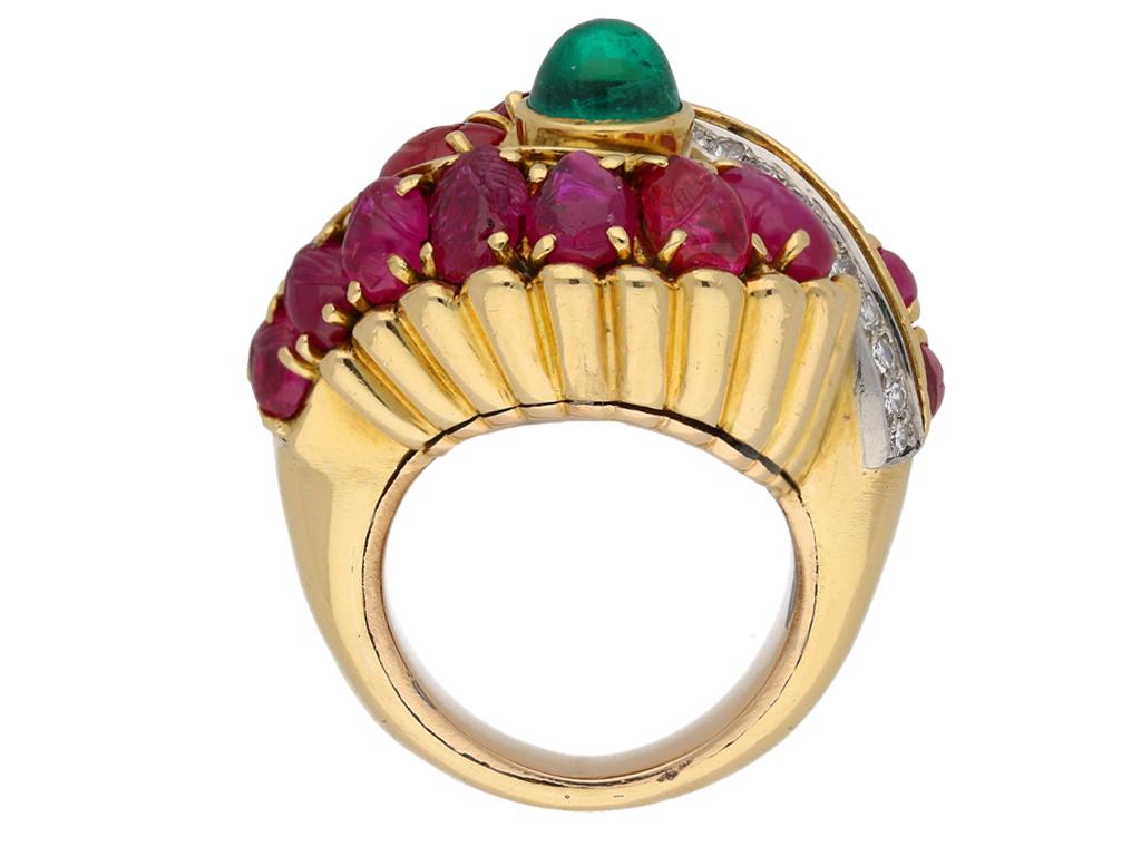 Marchak Cabochon Emerald, Carved Ruby and Diamond Ring, French, circa 1950 In Good Condition For Sale In London, GB