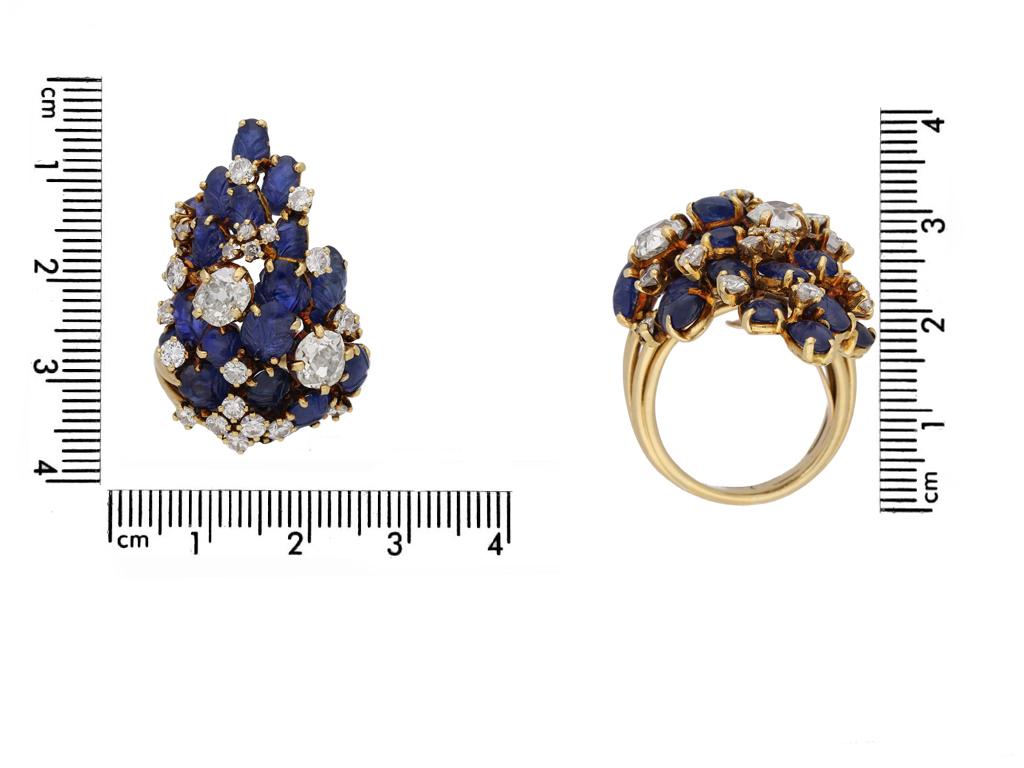 Marchak Carved Sapphire and Diamond Cocktail Ring In Good Condition For Sale In London, GB