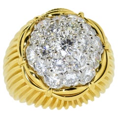 Bague Marchak Paris en platine 18 carats et diamants, vers 1960. 