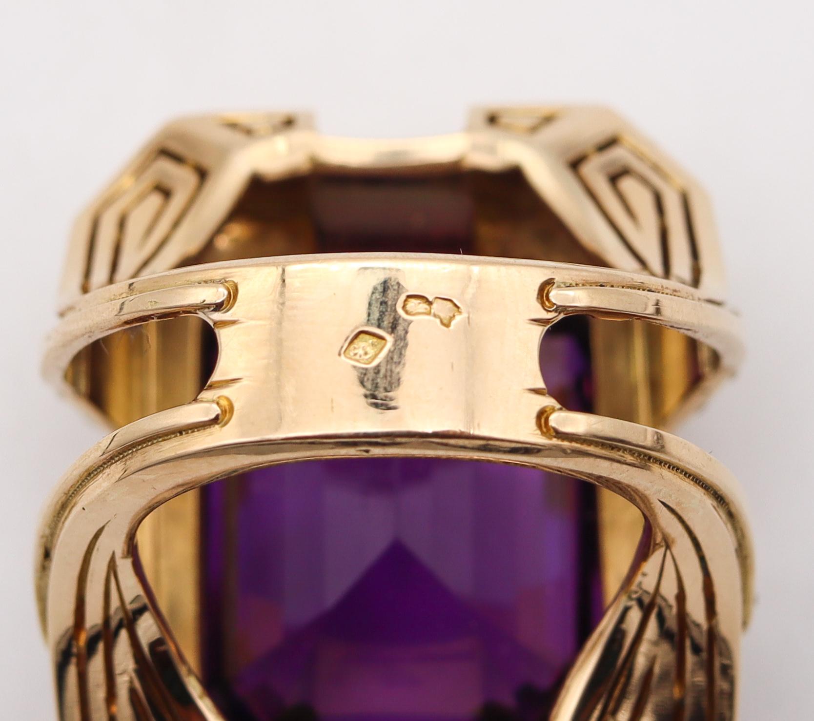 Marchak Paris 1930 Art Deco Geometric Ring In 18Kt Gold With 42.84 Cts Amethyst In Excellent Condition For Sale In Miami, FL