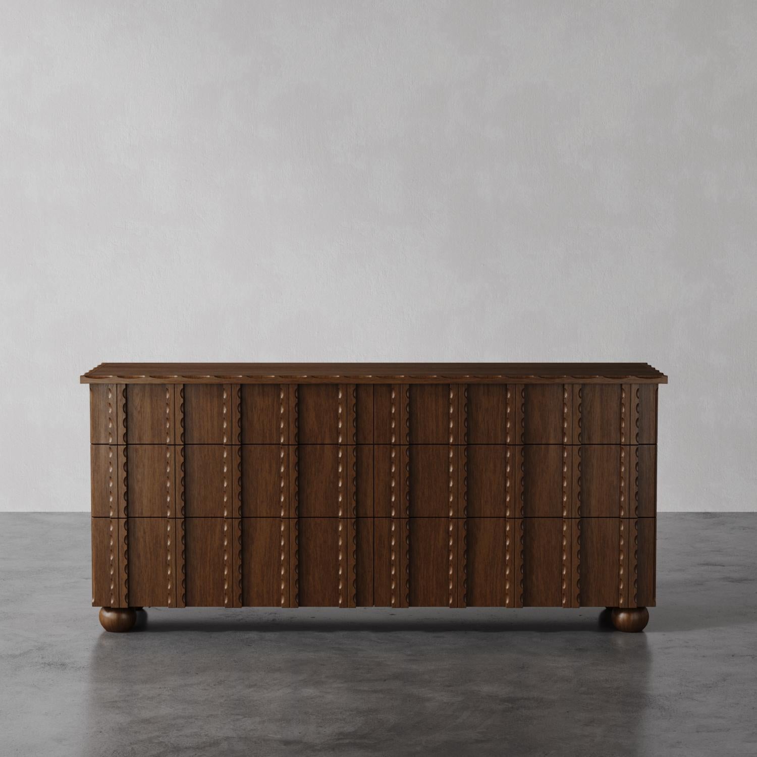 scallop dresser