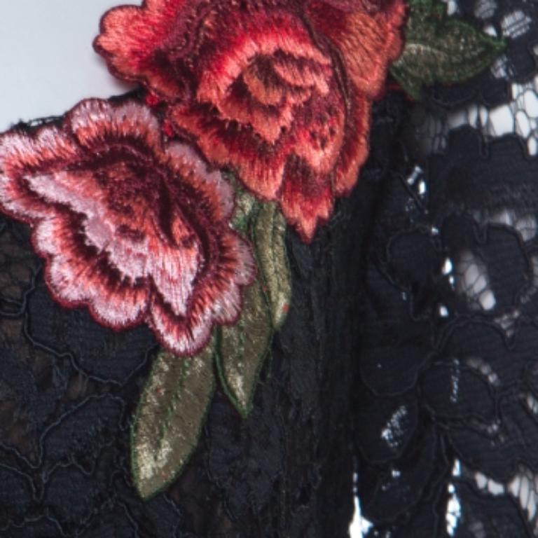 Marchesa Notte Vestido corto sin espalda con apliques florales de encaje negro S en venta 1