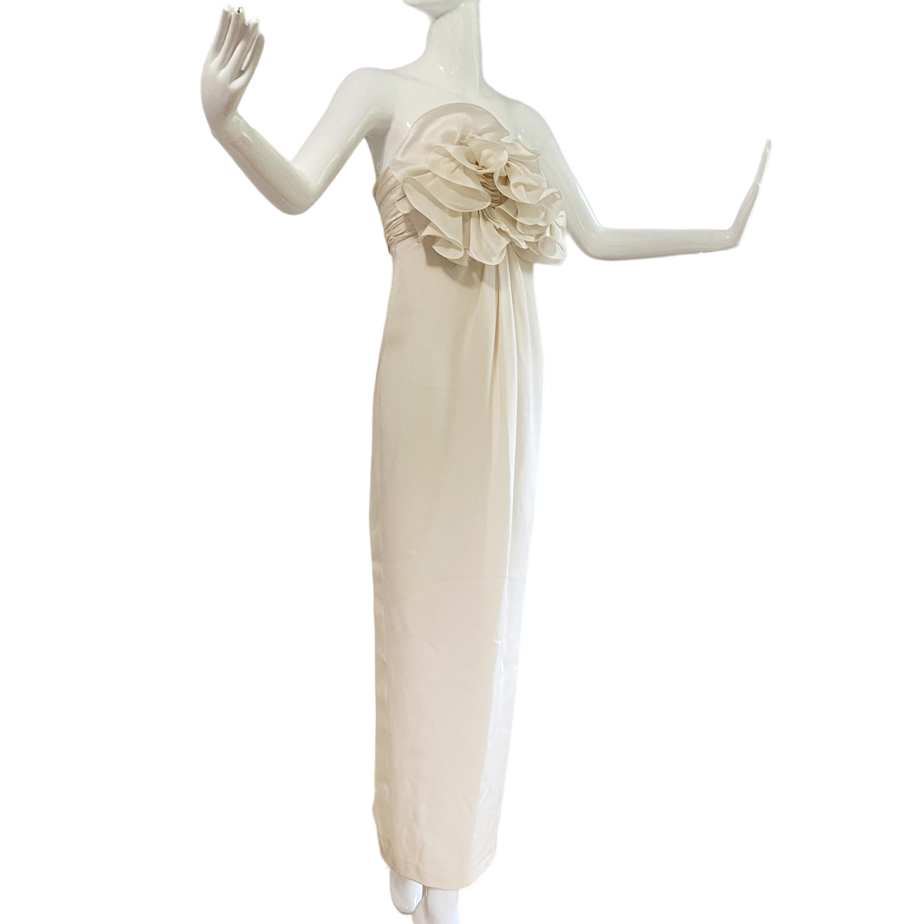Marchesa Notte NWOT Strapless Ivory Gown  In Excellent Condition For Sale In Boston, MA