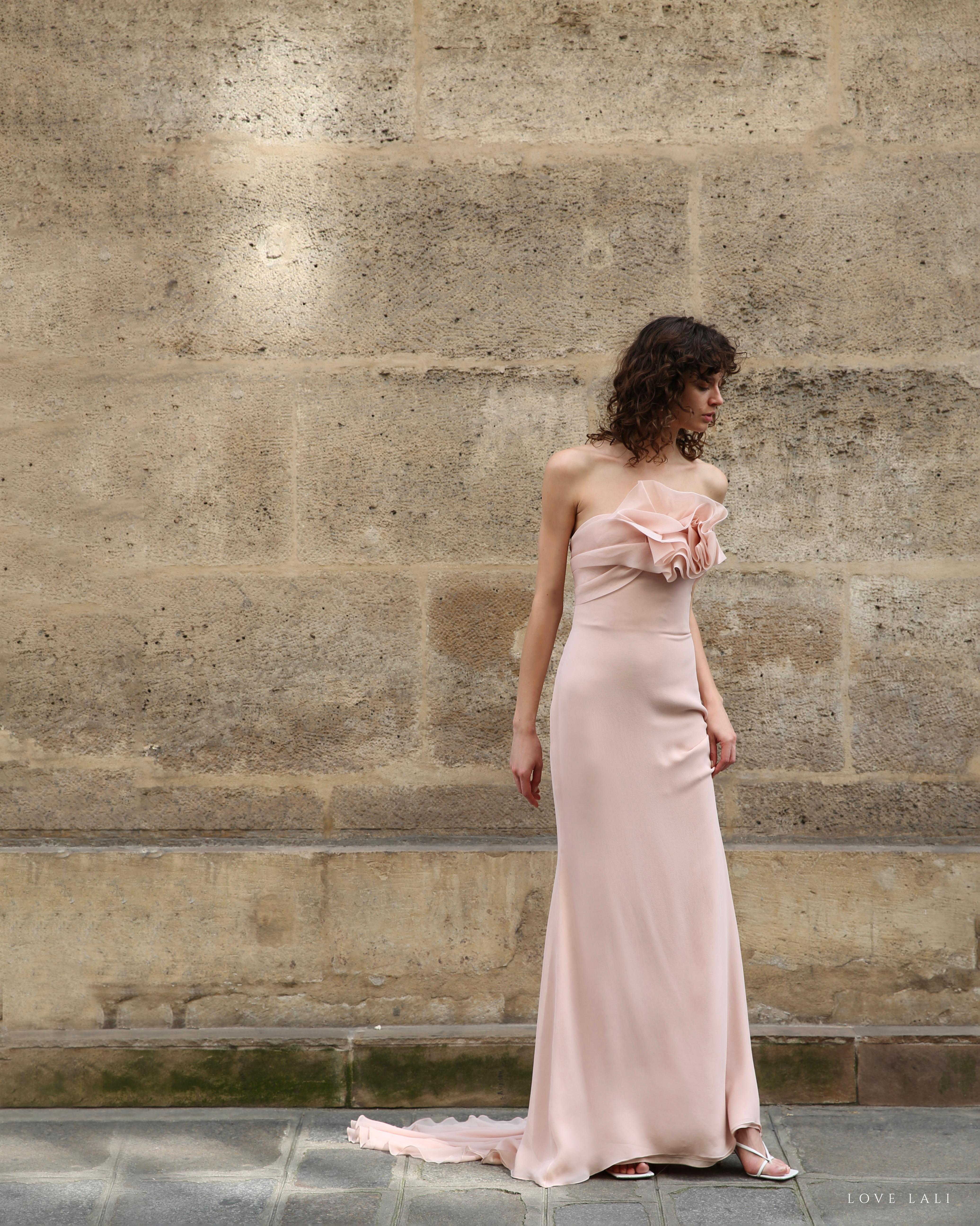 Women's Marchesa pink strapless wedding bustier silk layered dress gown with train 10 For Sale