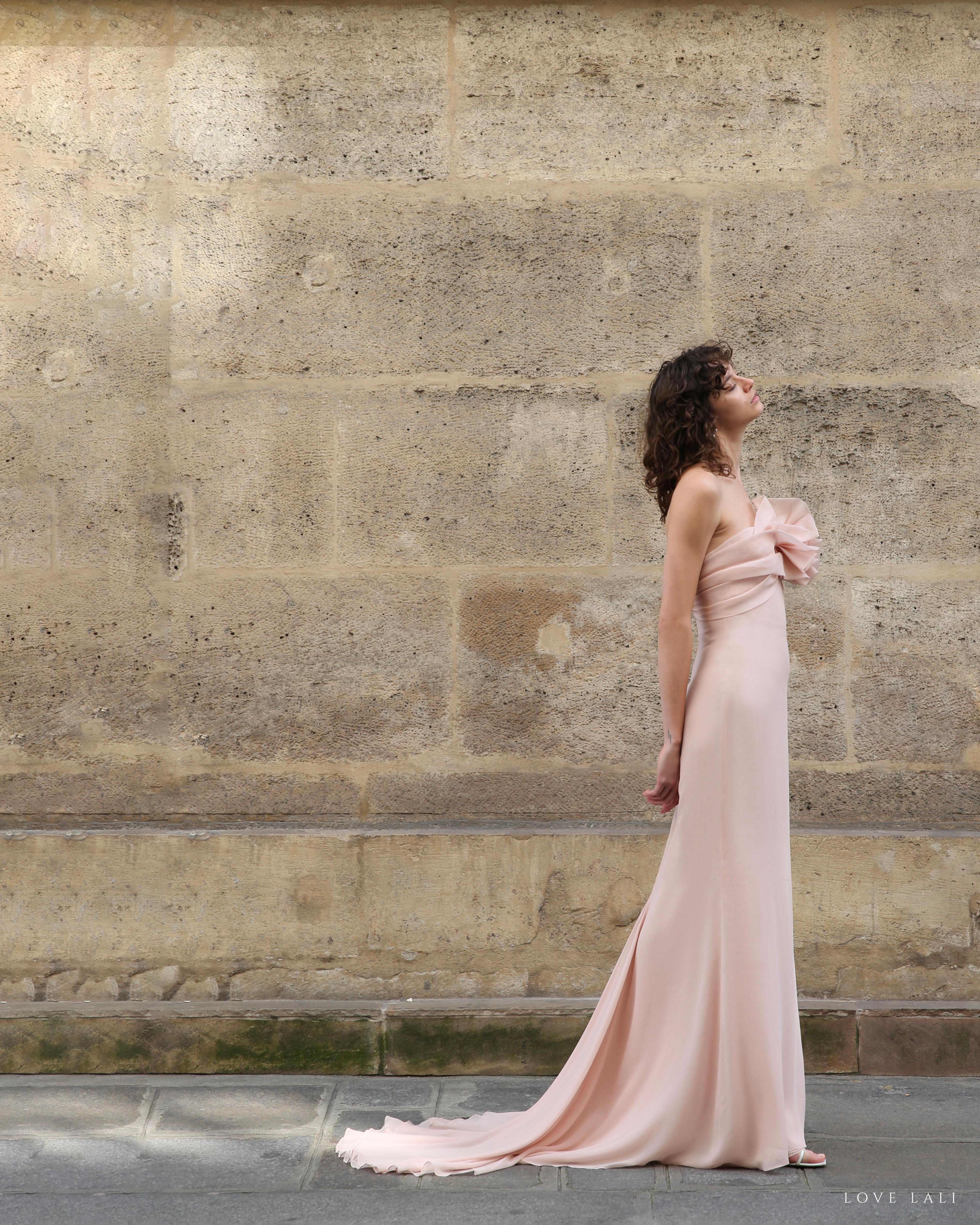 Marchesa pink strapless wedding bustier silk layered dress gown with train 10 For Sale 3