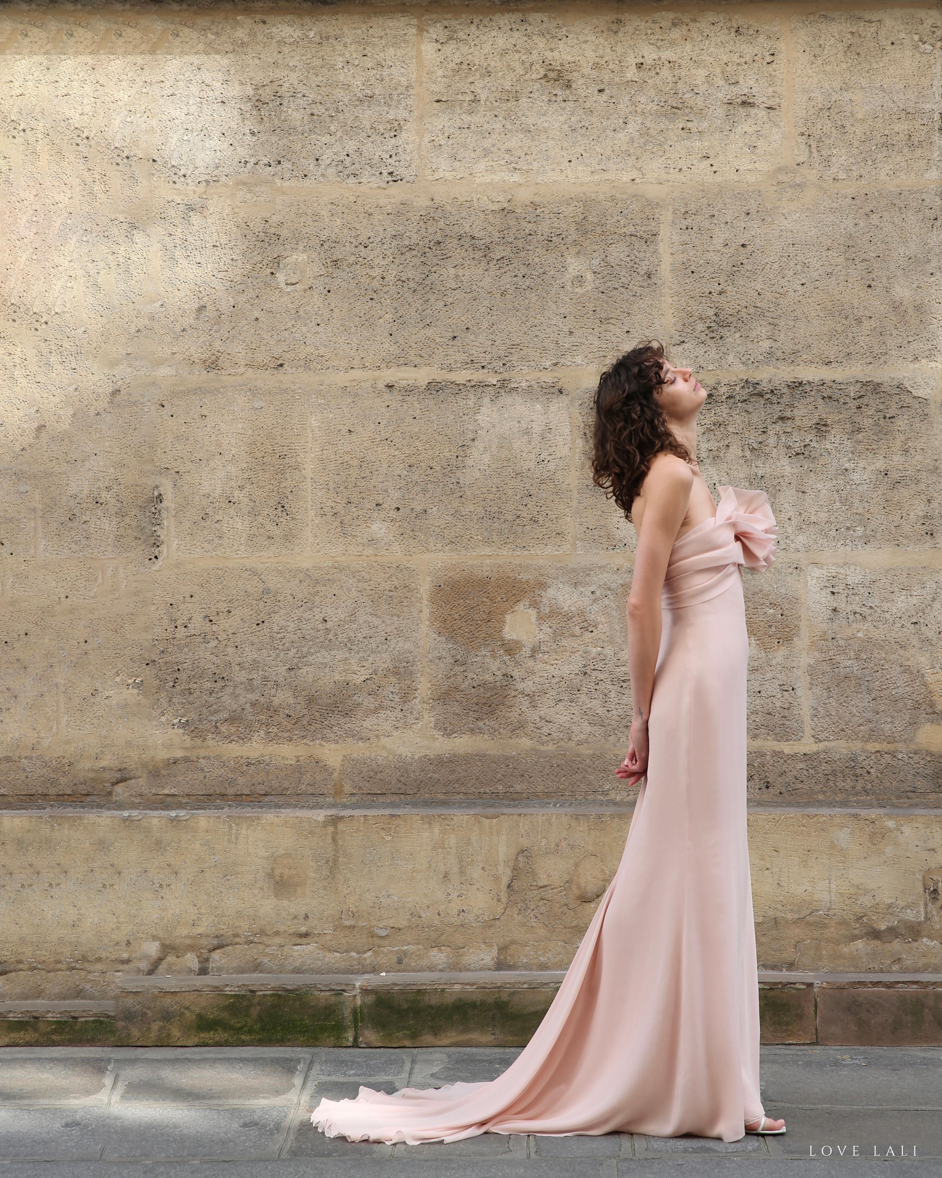 Marchesa pink strapless wedding bustier silk layered dress gown with train 10 For Sale 4