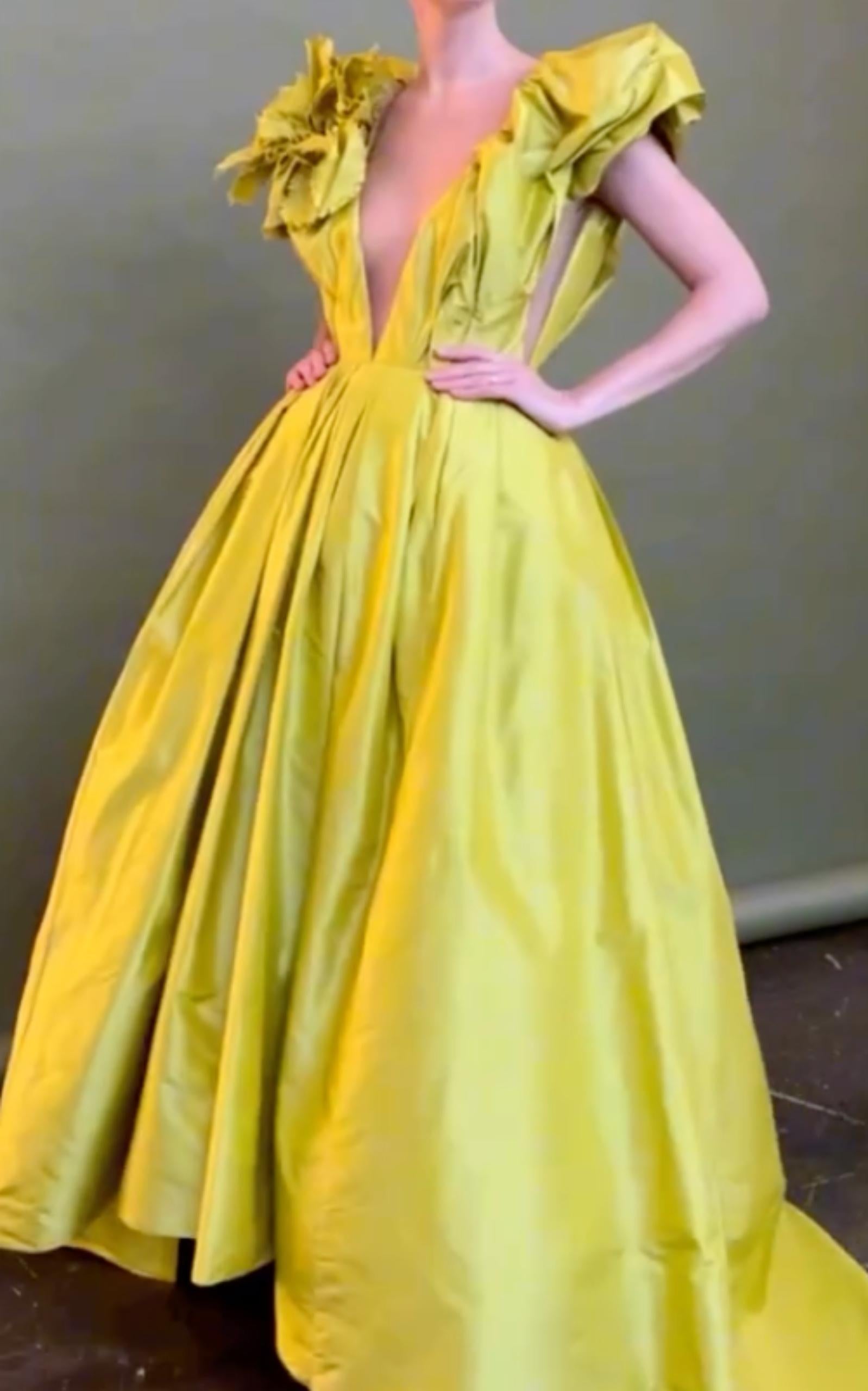 De las mujeres MARCHESA Vestido de fiesta con mangas abullonadas y flores de gran caída US 10