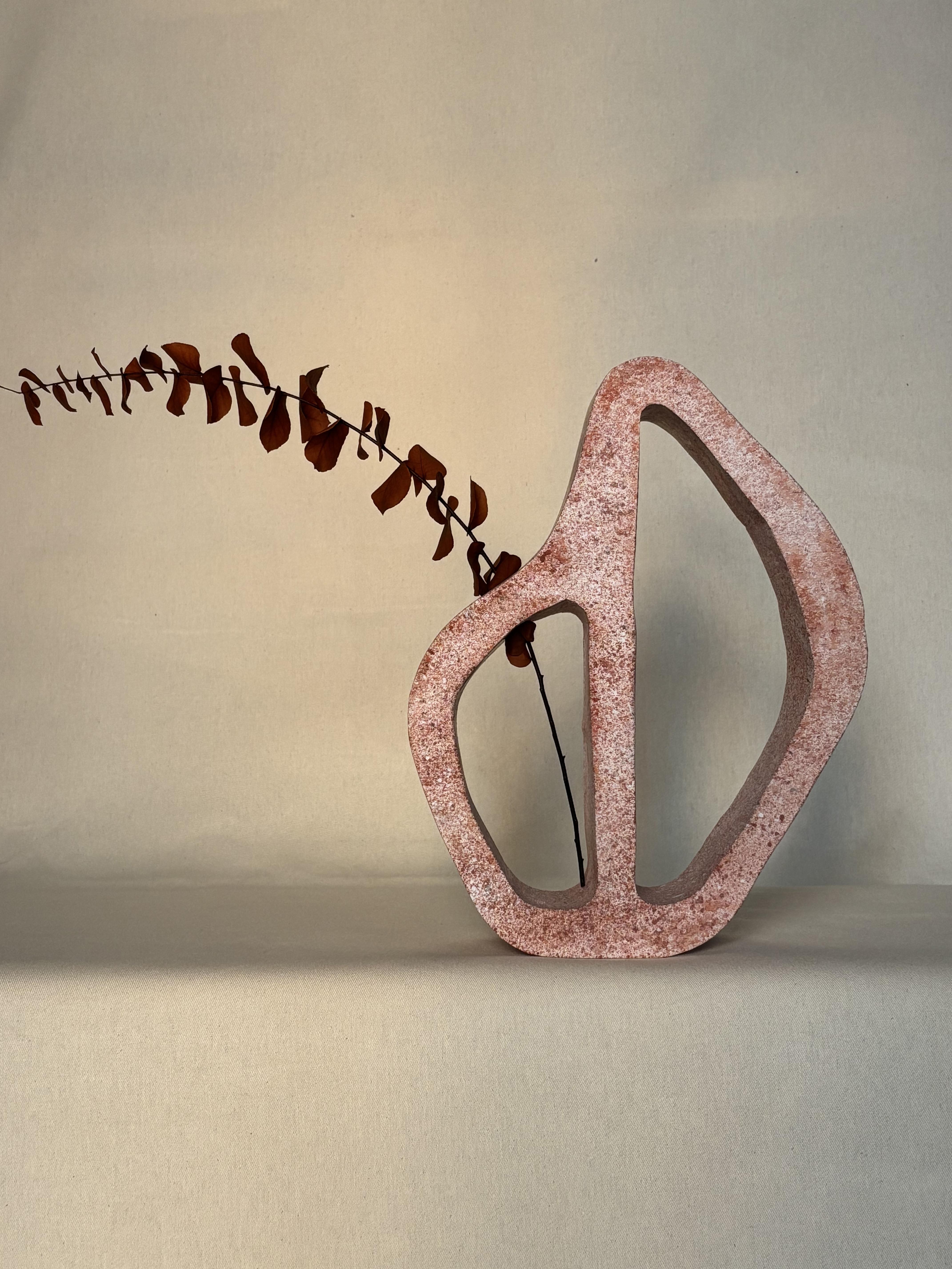Italiano Vaso di rose Marchesa di Erica Zanella in vendita