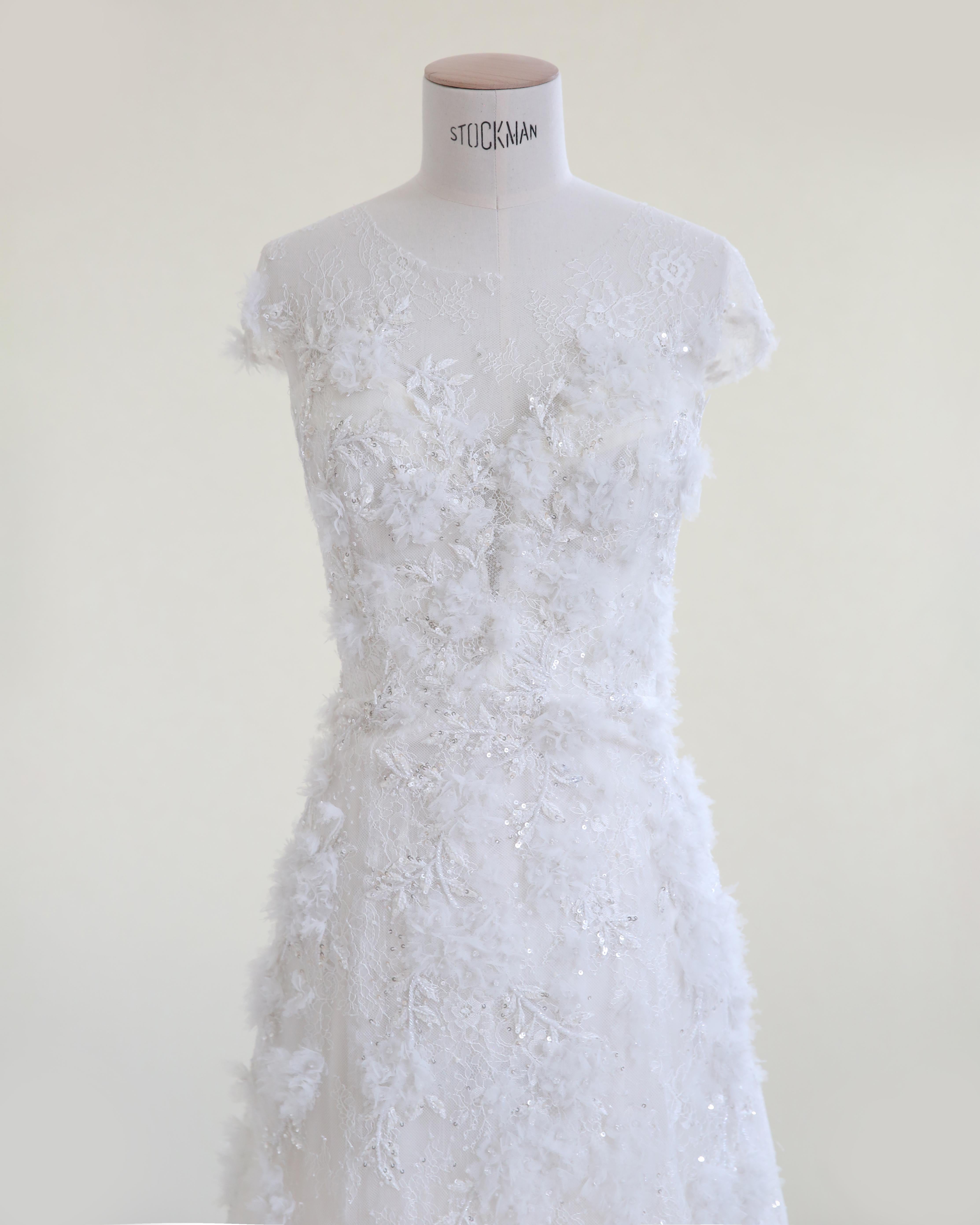 Marchesa vintage white sheer corset tulle floral beaded wedding train dress gown In Good Condition For Sale In Milano, Lombardia