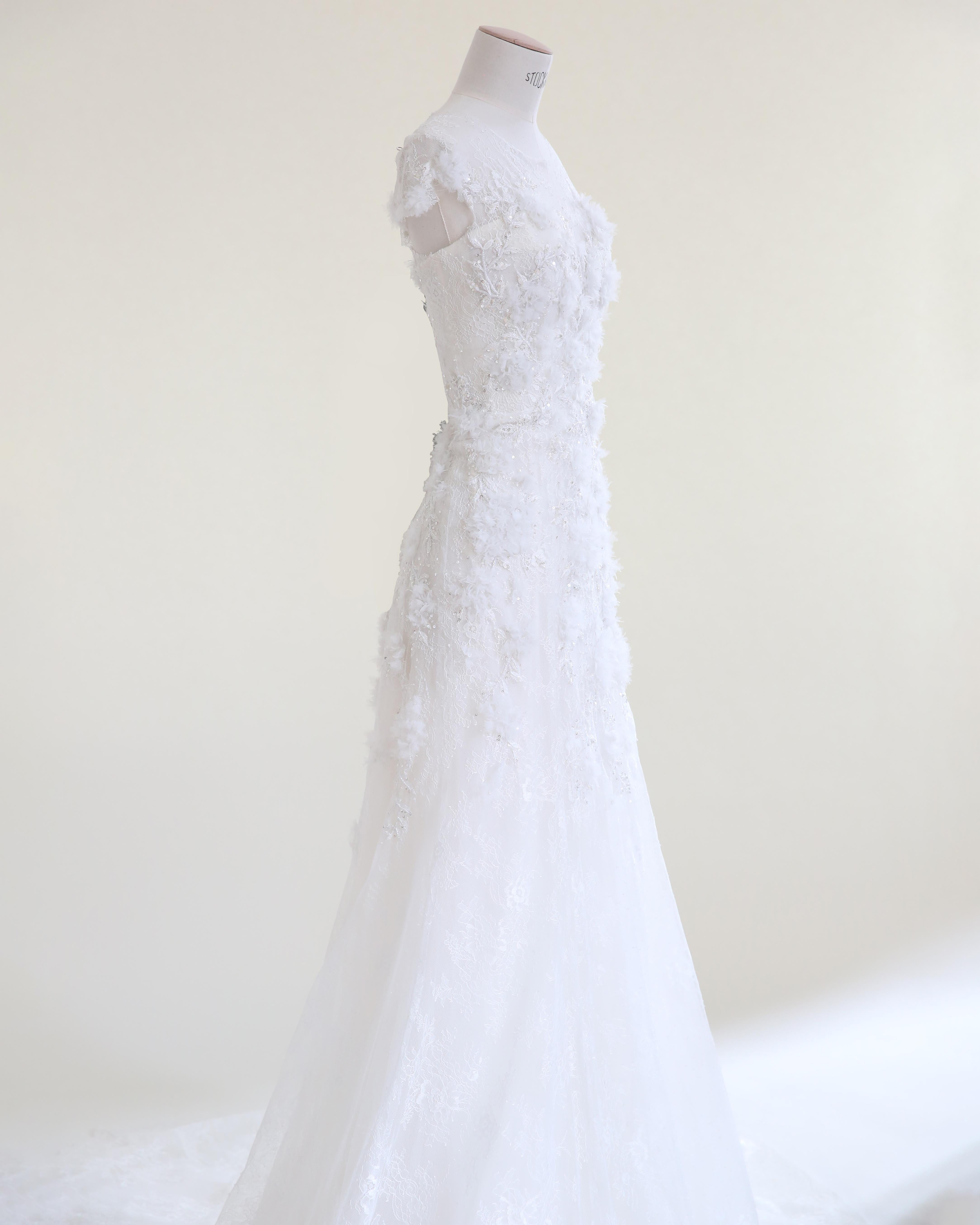 Marchesa vintage white sheer corset tulle floral beaded wedding train dress gown For Sale 2