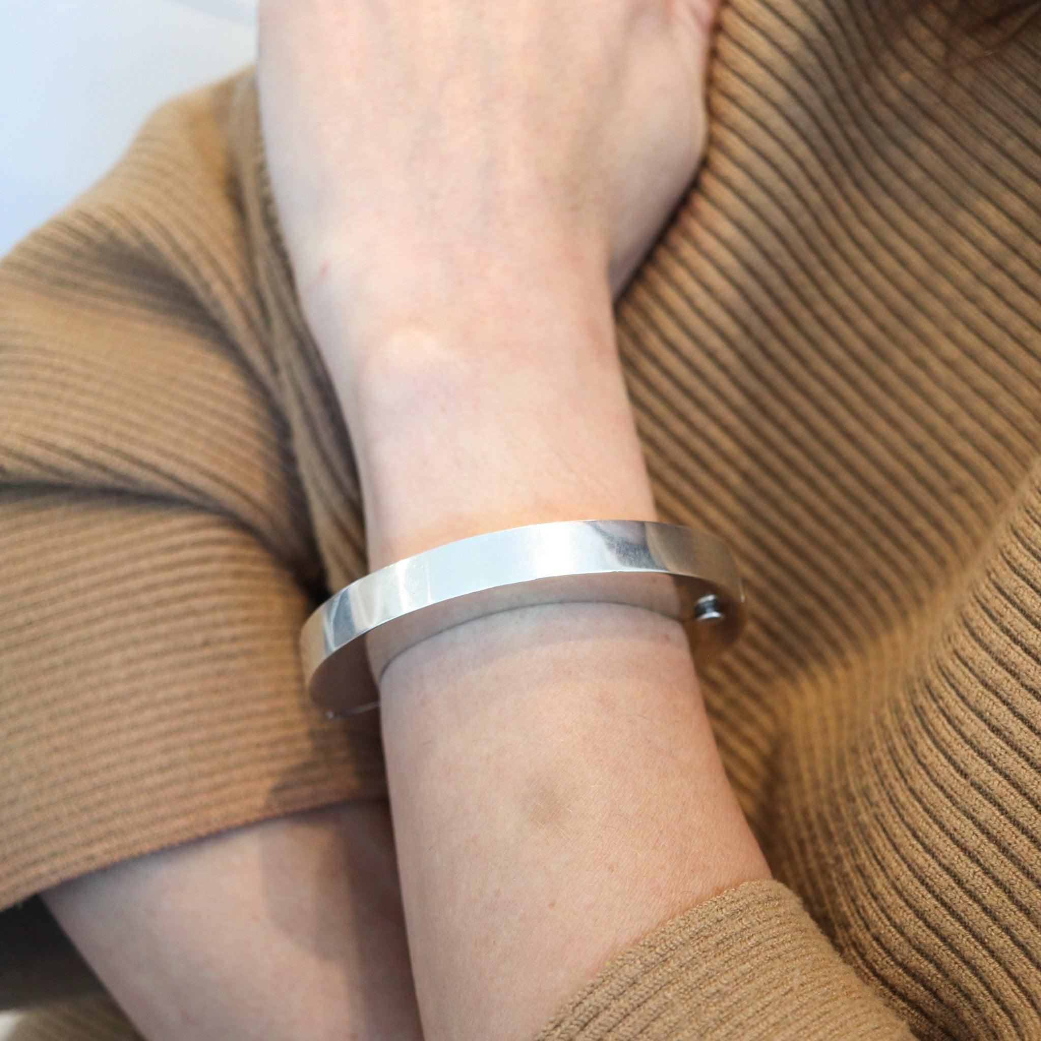 MARCIA LORBERFELD 1980 Modernist Bangle Bracelet In .925 Sterling Silver im Angebot 1