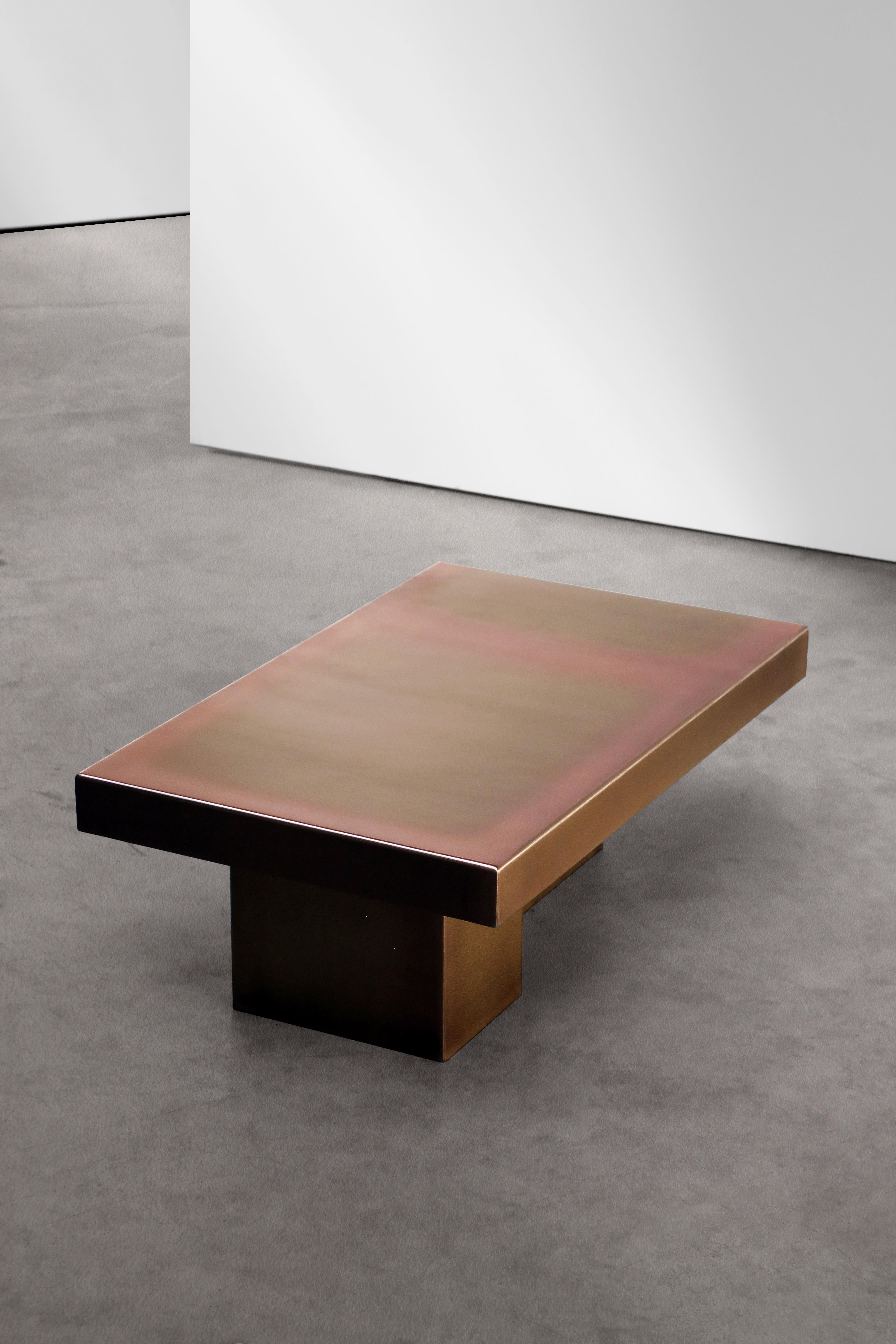 Minimaliste Marcin Rusak, Table basse Merging Metals 100-2, MM-2 : Bronze/Phosphore en vente