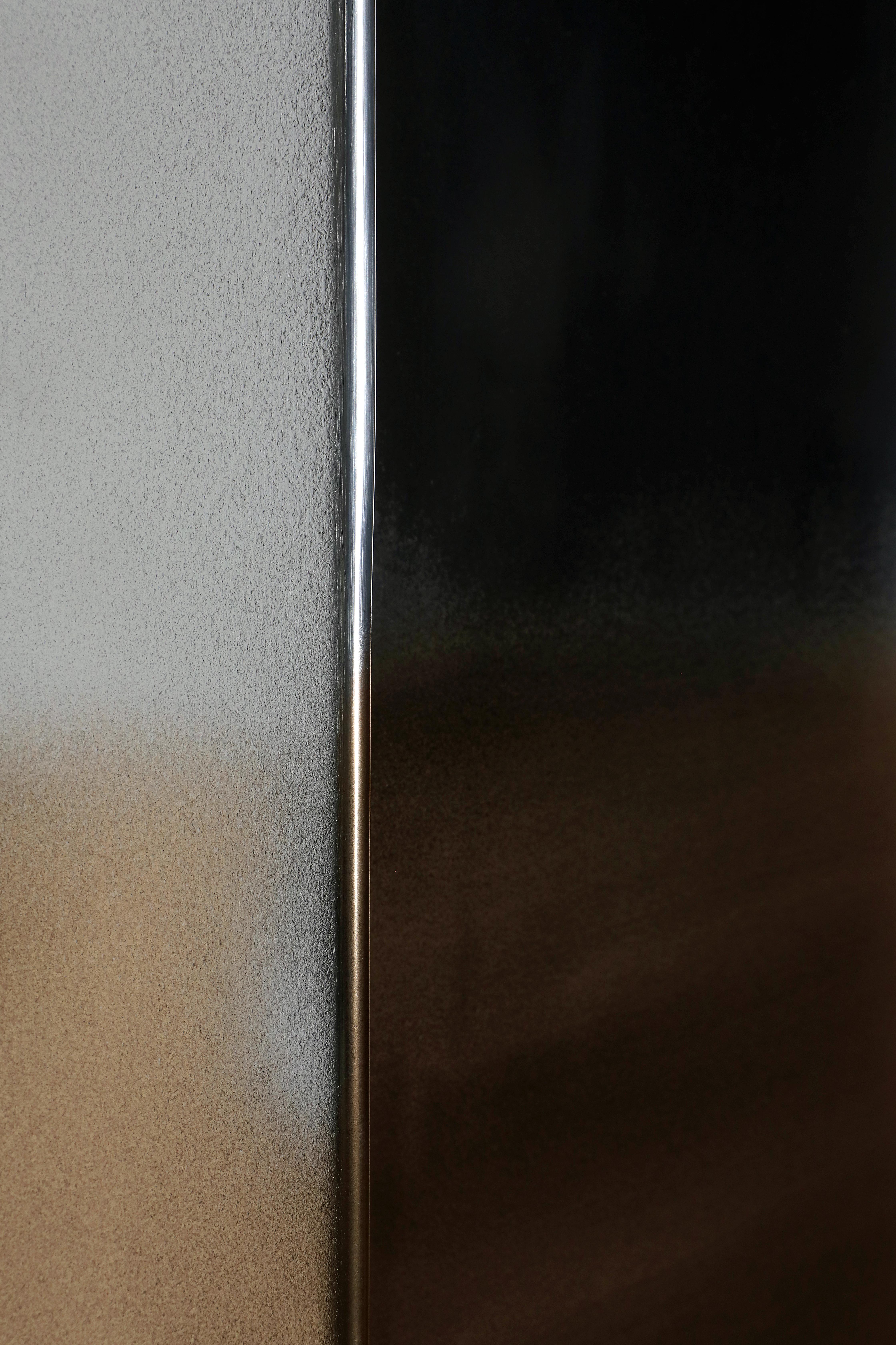 Europeo Marcin Rusak, Specchio da parete Merging Metals 90-1, MM1: Finitura zinco/bronzo in vendita