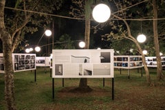 Otherside - Zeitgenössische symbolische Schwarz-Weiß-Fotografie