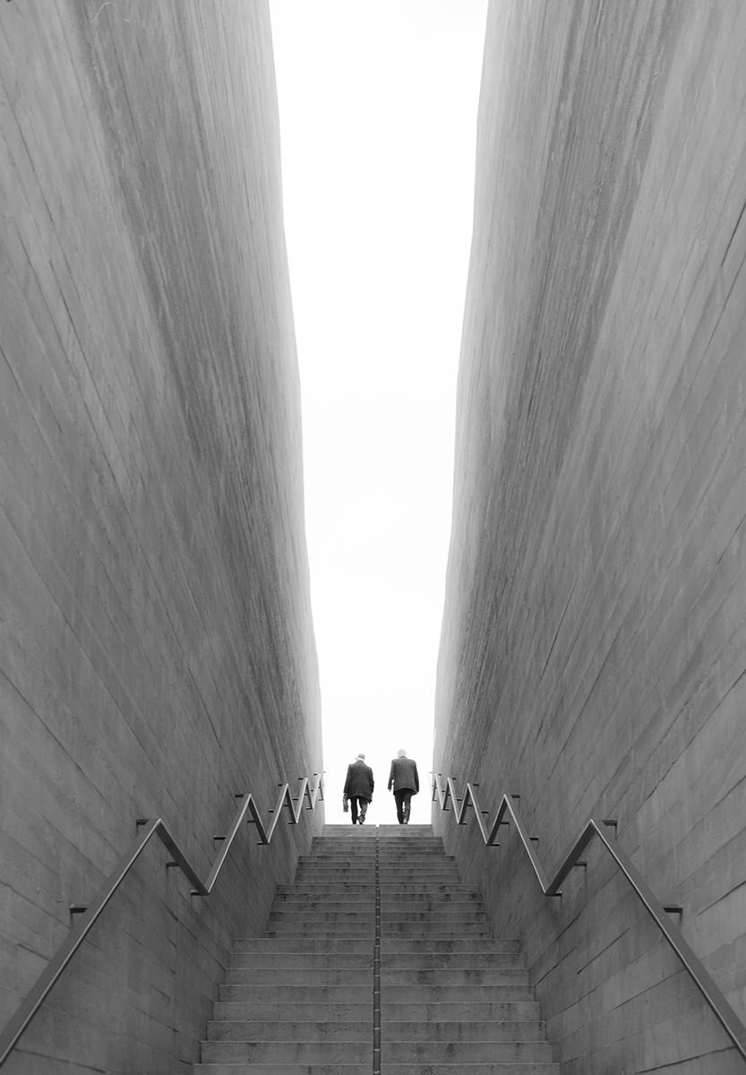 Transition - Zeitgenössische minimalistische und symbolische Fotografie, schwarz-weiß