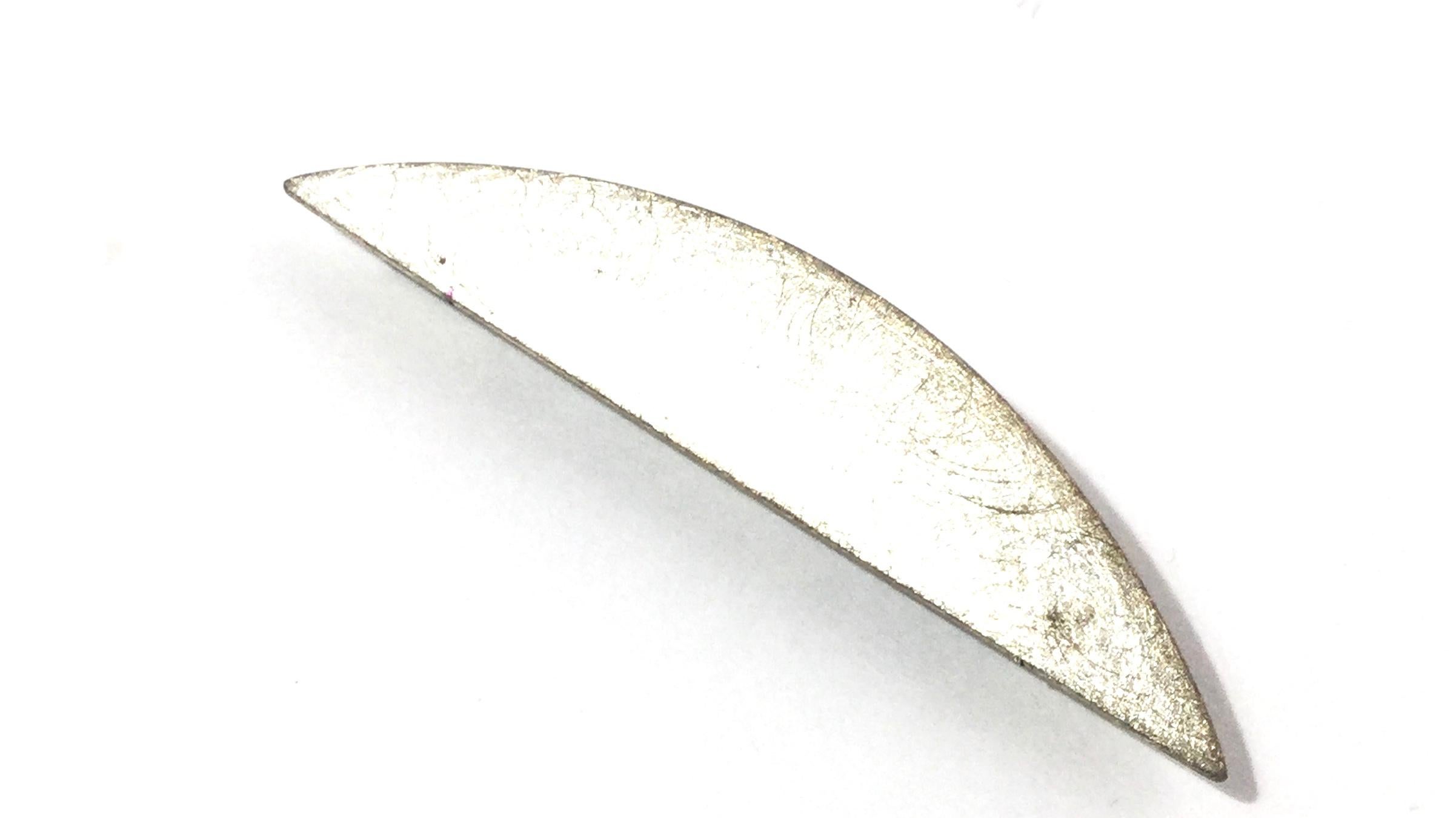 Marcin Zaremski Modernist Poland Brush Sterling Silver Brooch Pin

This is a fine Modernist, Poland Brush Sterling Silver Brooch Pin designed by Marcin Zaremski.

Measurements:   Brooch measures 2 3/4-in L x 1/2-in W.  9mm thickness.

Weight: 11.6 g