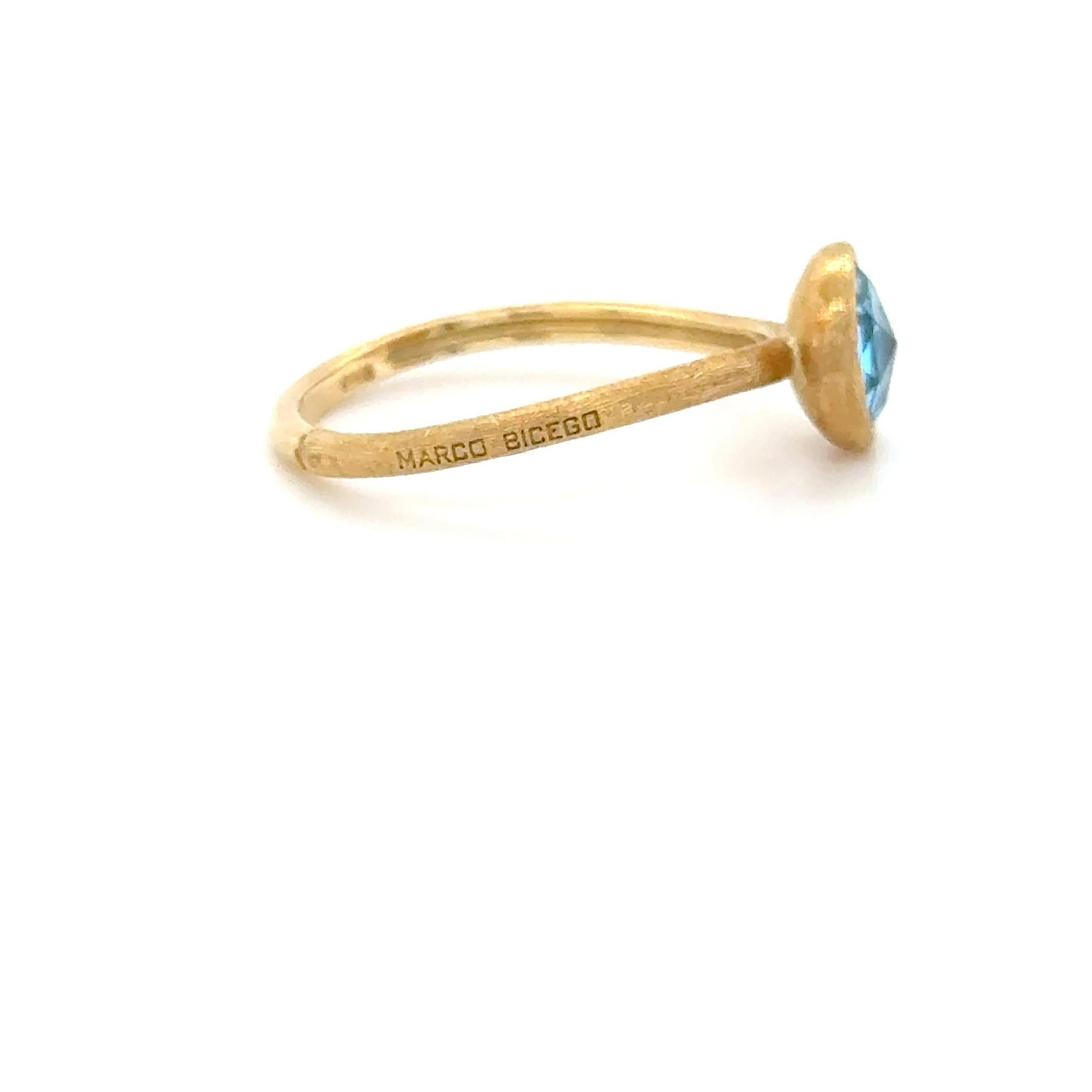 Marco Bicego, 18K Yellow Gold and Blue Topaz Jaipur Ring In Excellent Condition For Sale In Chicago, IL