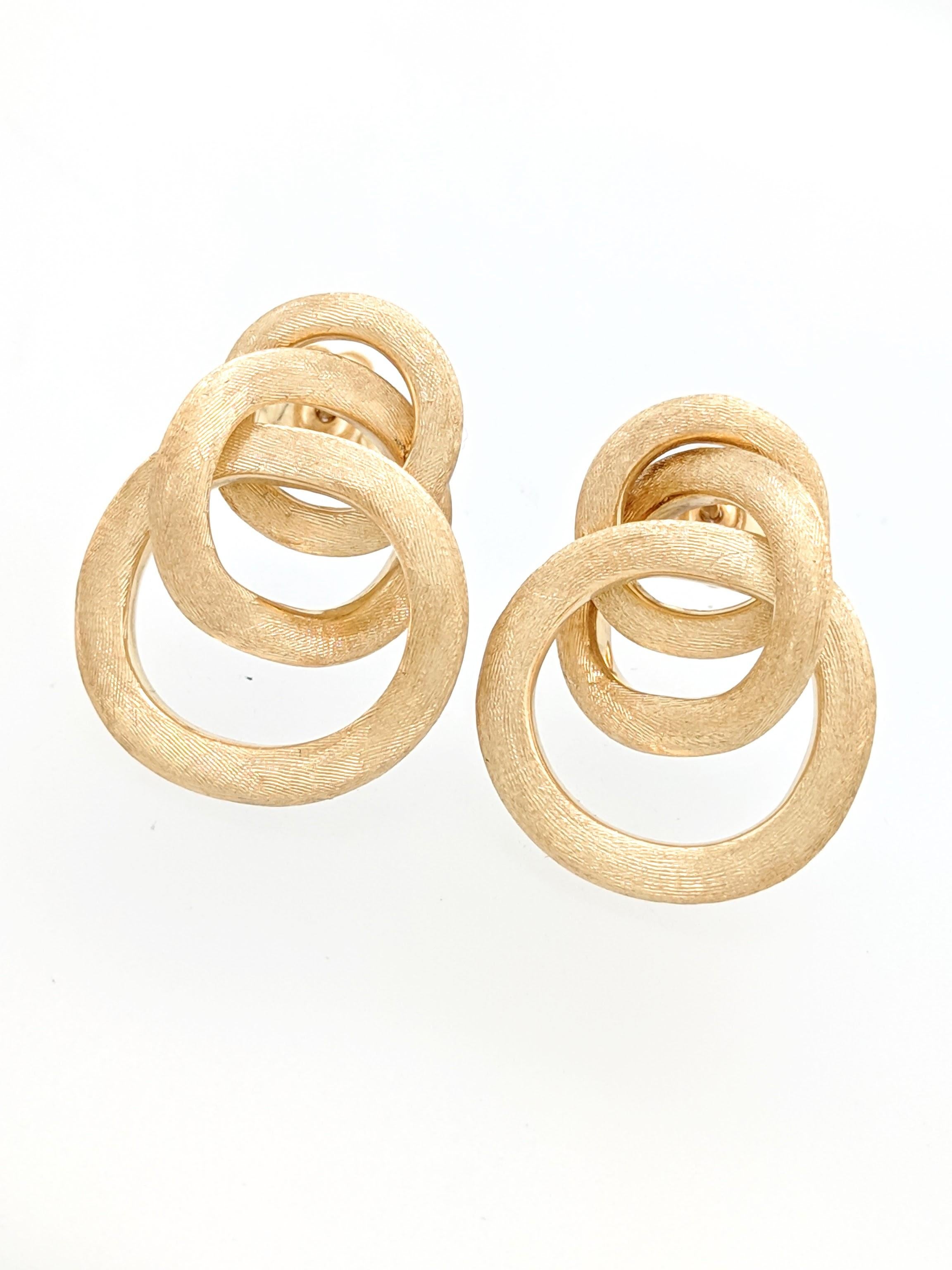 Marco Bicego 18K Yellow Gold Link Small Knot Earrings Jaipur Collection

You are viewing a Beautiful Pair of Marco Bicego Link Small Knot Earrings from the Jaipur Collection. This is truly a stunning pair of earrings any woman would love to add to