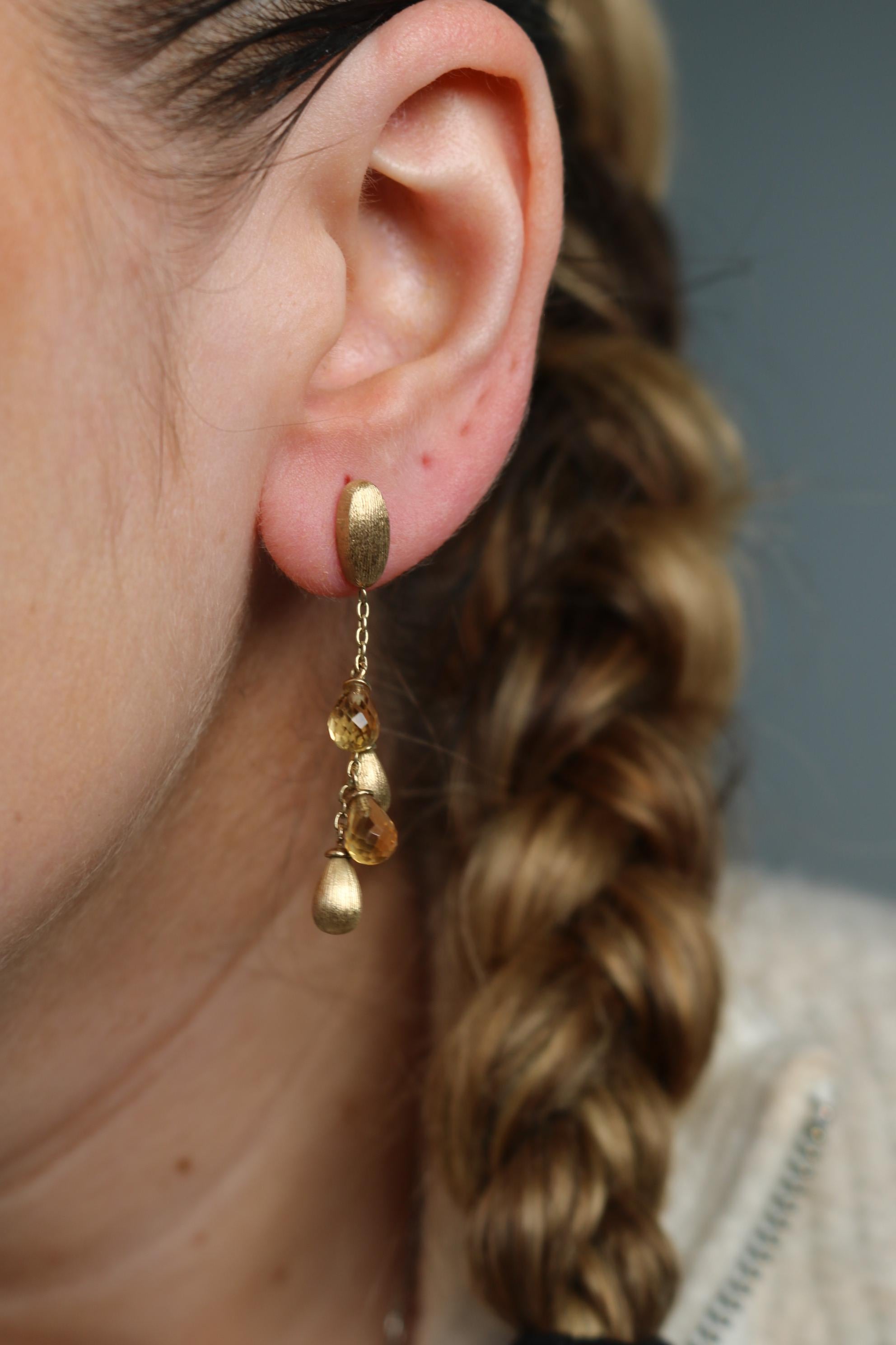 Marco Bicego Orecchini a filo singolo in oro giallo 14k con citrino Siviglia in vendita 3