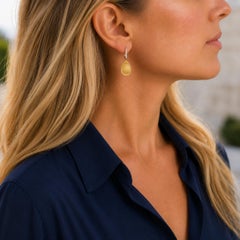 Pendientes Lunaria Drop Diamond de Marco Bicego, en oro amarillo de 18 quilates