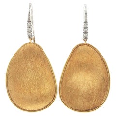 Pendientes Lunaria Drop Diamond de Marco Bicego, en oro amarillo de 18 quilates