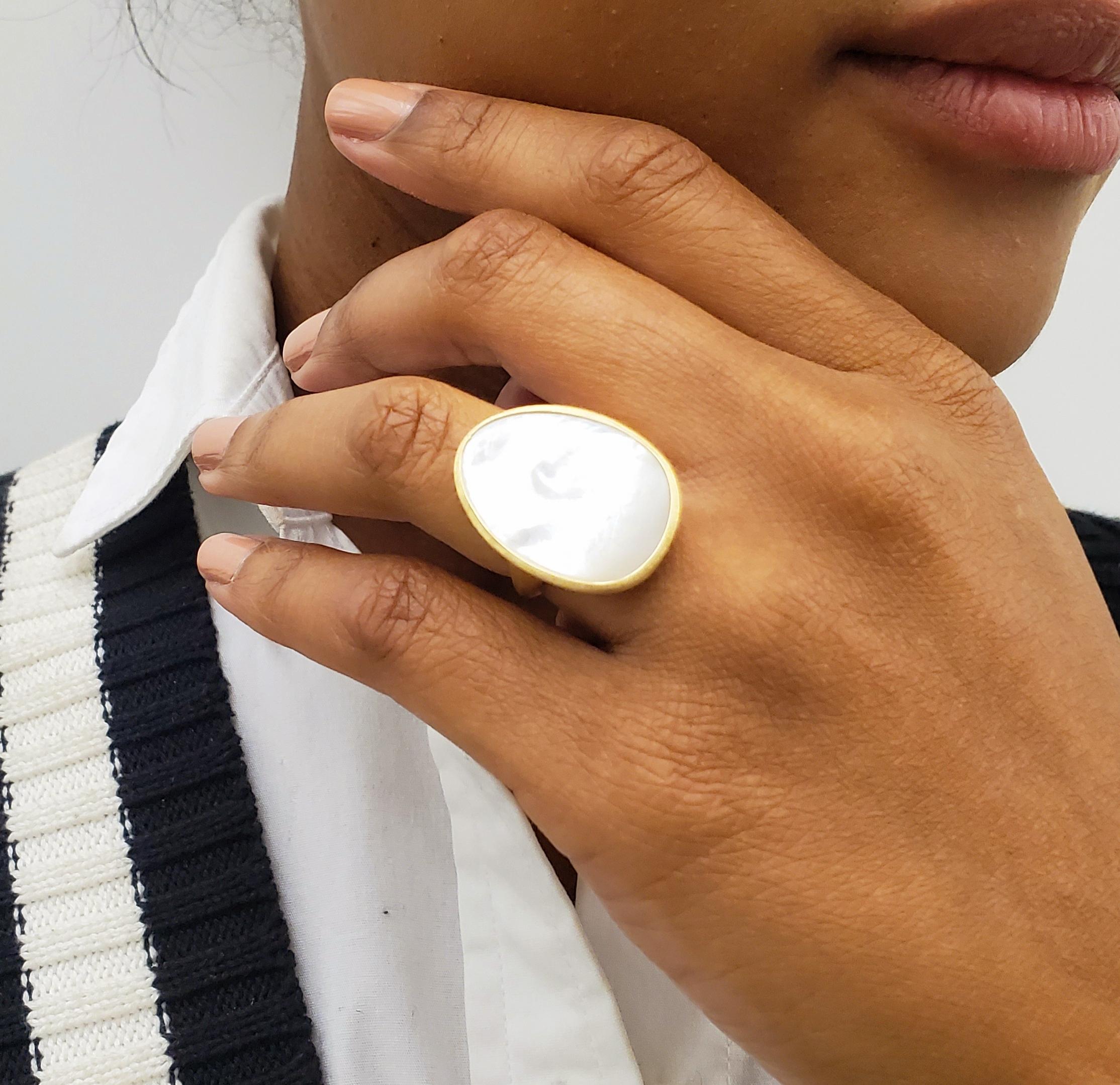Women's Marco Bicego Lunaria Gold Mother of Pearl Ring