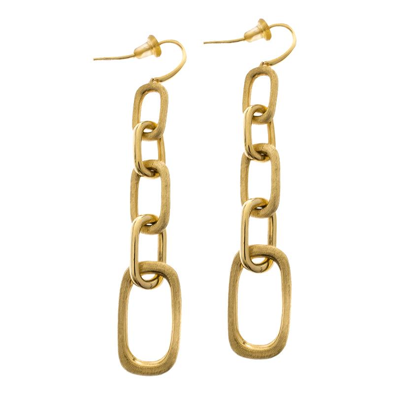 Nothing suits a classy woman better than a pair of classy earrings from Marco Bicego. These beautiful drop earrings are made of 18k yellow gold and assembled as graduation links and hooks are provided for you to slip them on. A creation as lovely as