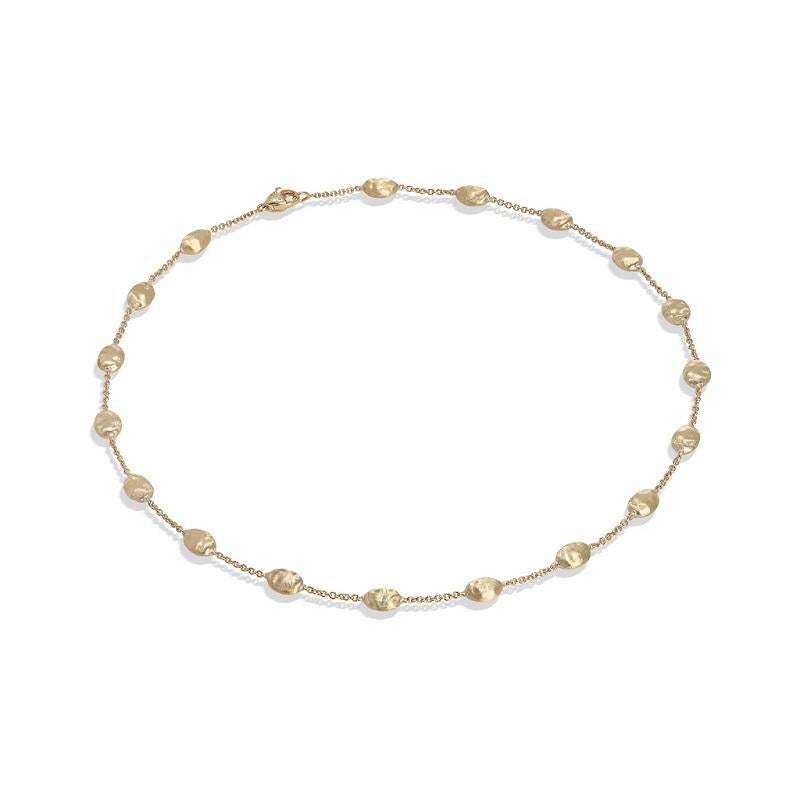 Handmade 18 carat yellow gold necklace. The design is simple, the beauty is sought. The personalized jewelry which is brought about by the creativity of Marco Bicego are special and designed to be worn by a woman who loves choosing outside the