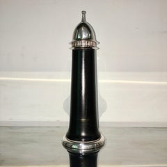 Marco Magni "Zenobio" Architektonische Pfeffermühle von Cassetti