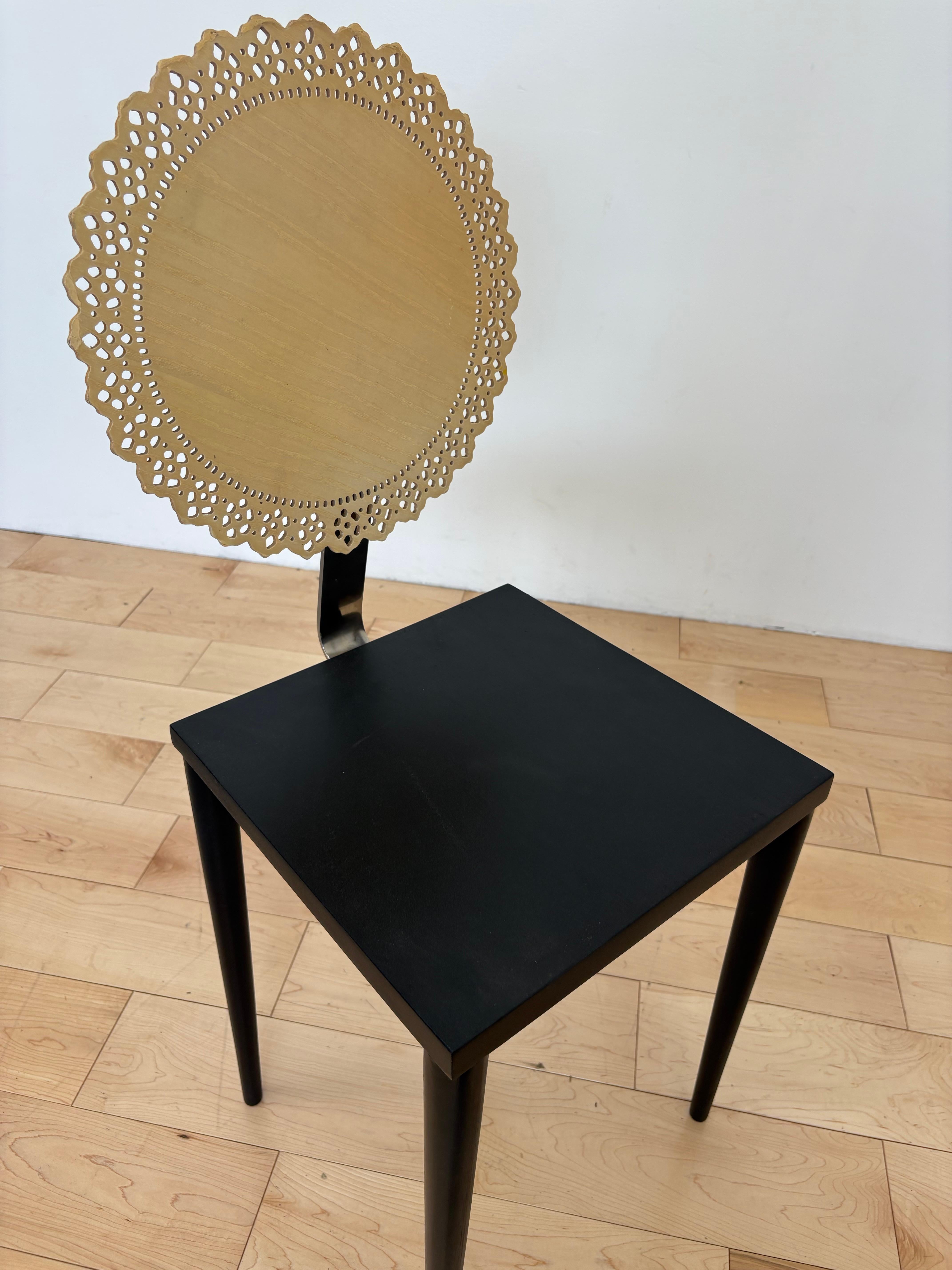 Muy coleccionable y visualmente impactante, esta silla 