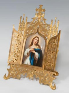 Marco neogótico; Alemania, KPM, c. 1840. Bronce y placa de porcelana esmaltada