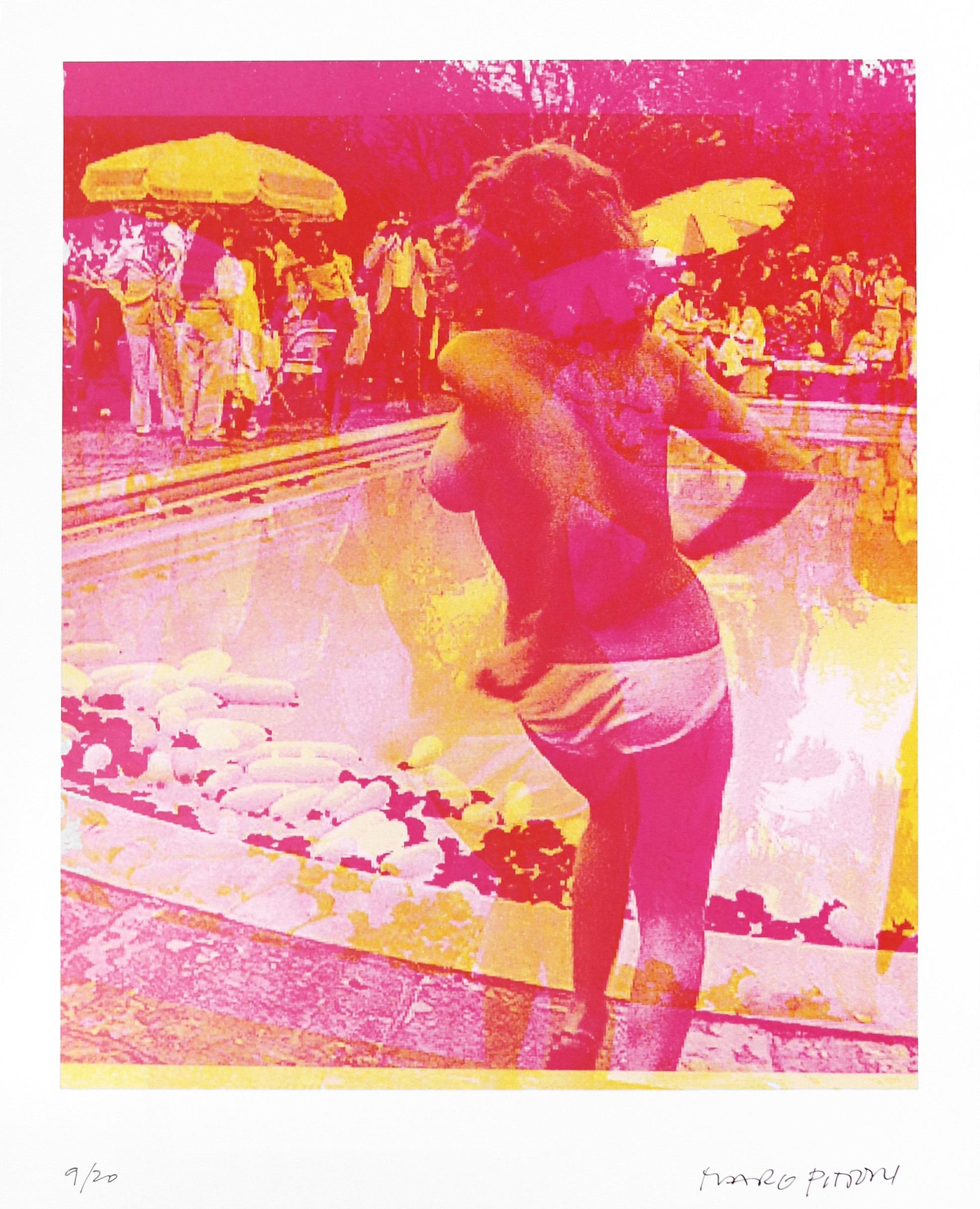 Figurative Photograph Marco Pittori - Swimming Pool rose AP (9/20)