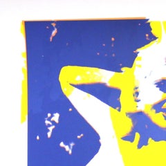 Gelber Bikini – Figurative Fotografie, Porträt, Original-Kunstwerk