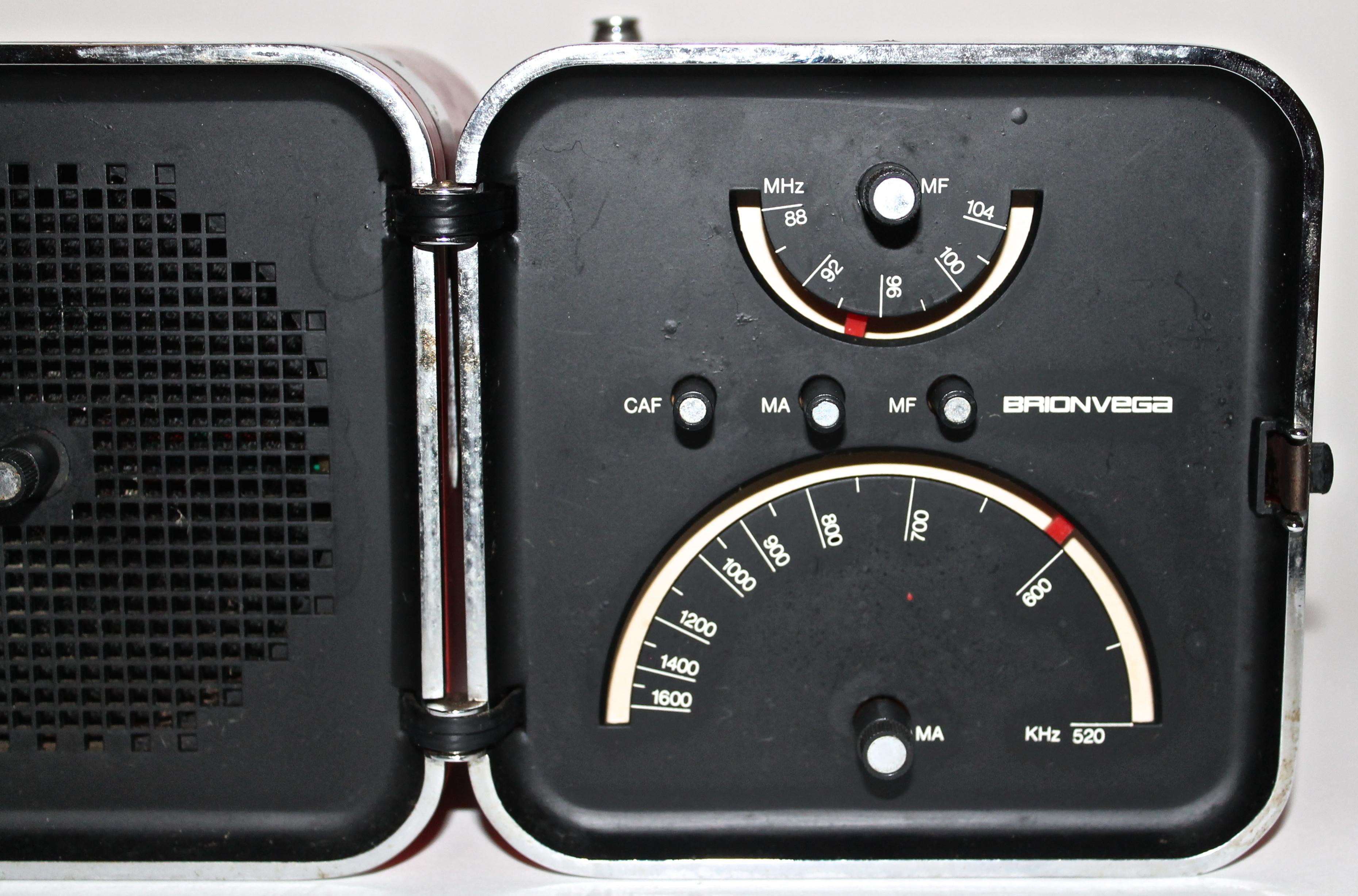 Mid-20th Century Marco Zanuso and Richard Sapper Brionvega TS52 Radio For Sale
