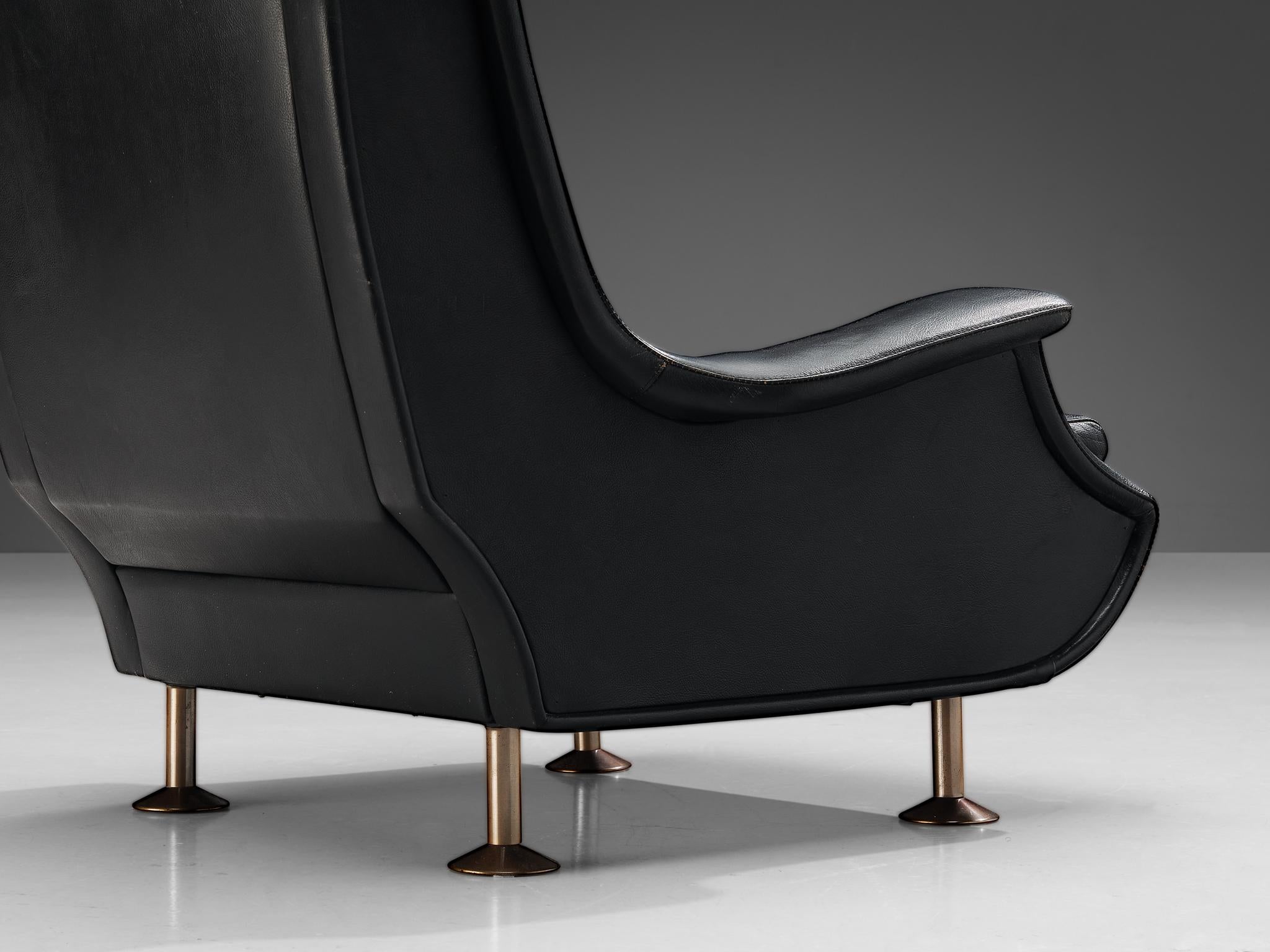 Mid-Century Modern Marco Zanuso fauteuil de salon et repose-pieds 'Regent' en cuir noir pour Arflex  en vente