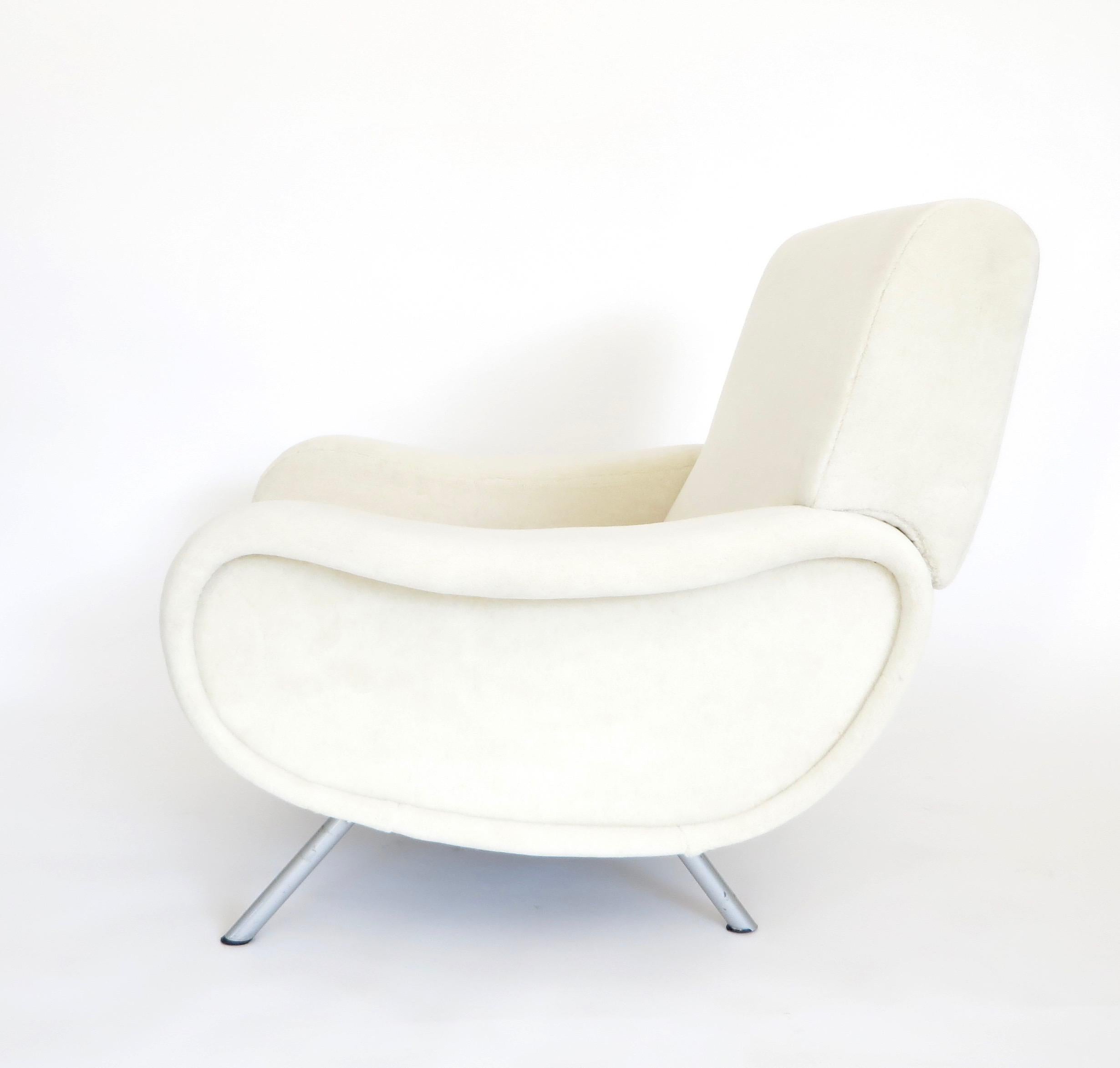 Marco Zanuso Lady Chair Italian Lounge by Arflex Cream Alpaca Mohair Fabric In Good Condition In Chicago, IL