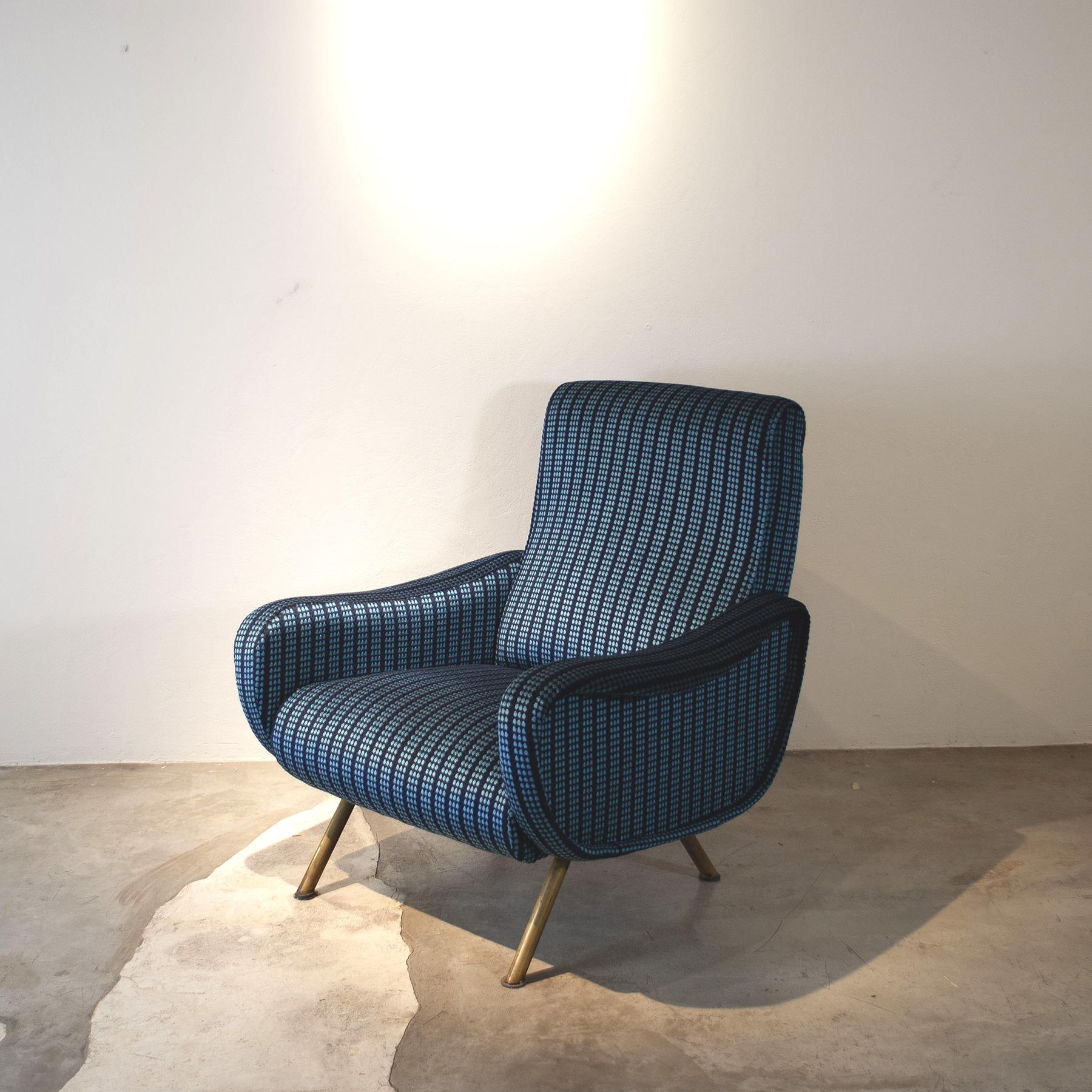 Ein zeitloses Muss, das immer noch produziert wird, ist dieser Vintage-Sessel namens Lady von Meisterdesigner Marco Zanuso für Arflex aus den 1960er Jahren.

Marco Zanuso (Mailand, 14. Mai 1916 - Mailand, 11. Juli 2001) war ein italienischer