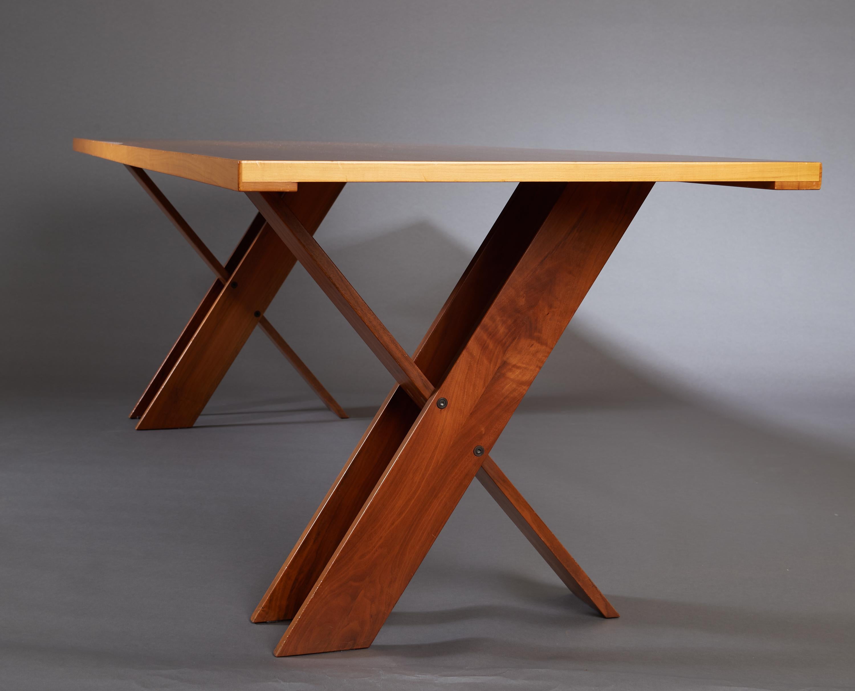 Marco Zanuso Large Architectural X-Leg Dining Table in Walnut, Italy 1974 For Sale 4