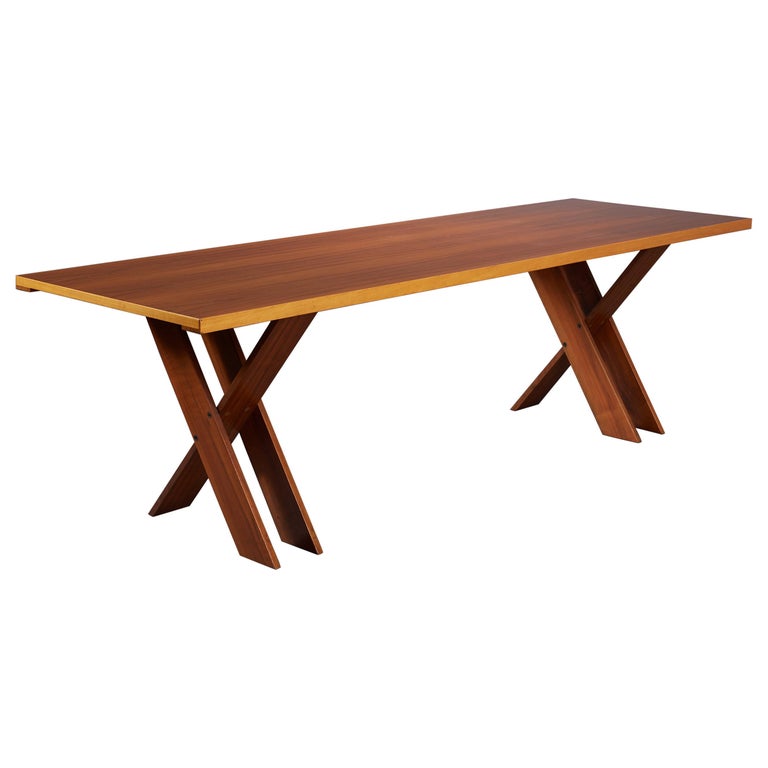 X-leg dining table in walnut, 1974, offered by Vivamus