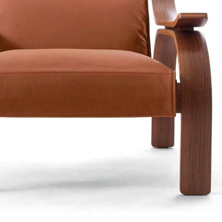 Marco Zanuso Leather Woodline Armchair by Cassina In New Condition For Sale In Barcelona, Barcelona