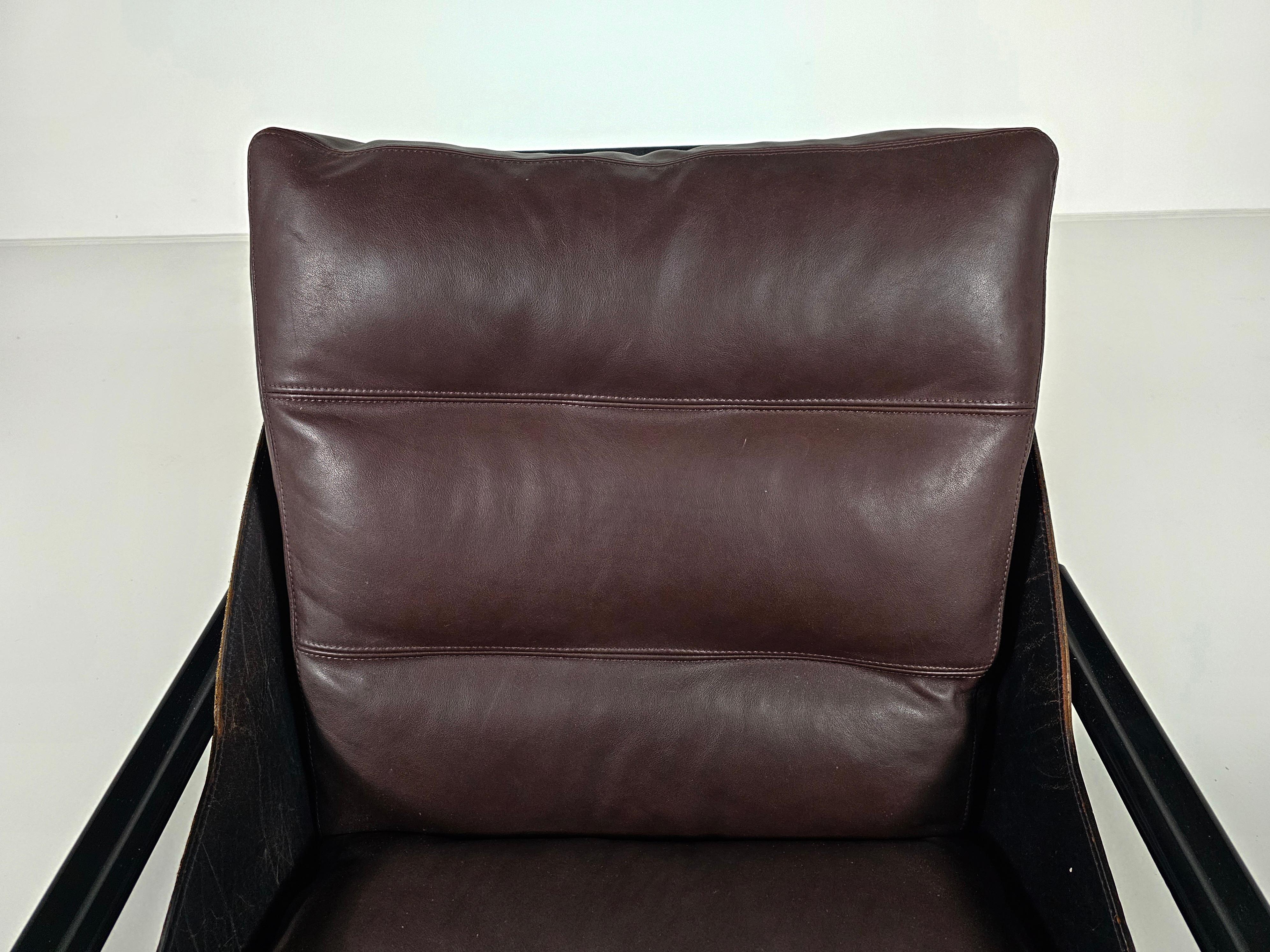  Marco Zanuso Maggiolina lounge chairs in brown and black leather, Zanotta, 1950 For Sale 2