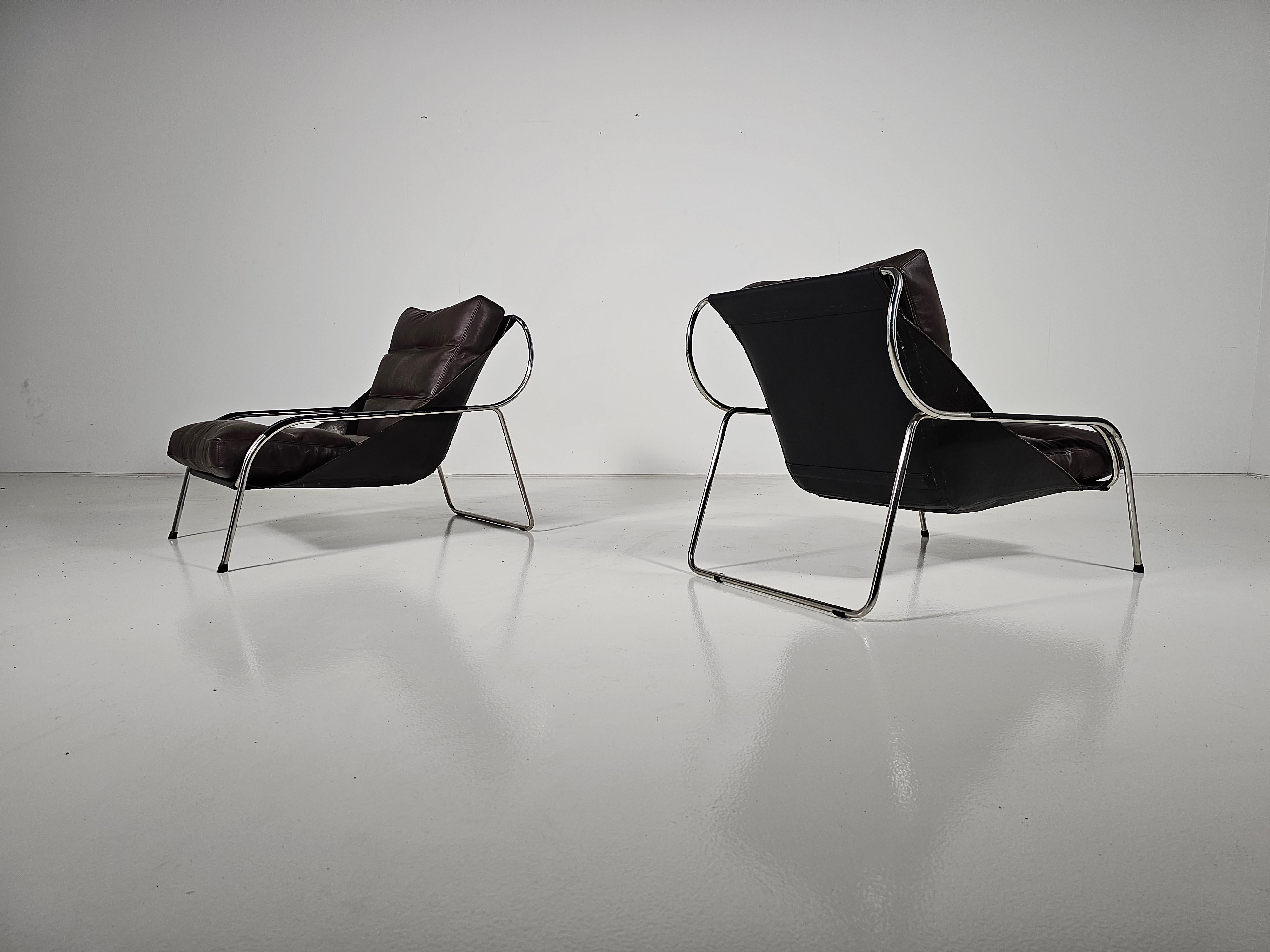 European  Marco Zanuso Maggiolina lounge chairs in brown and black leather, Zanotta, 1950