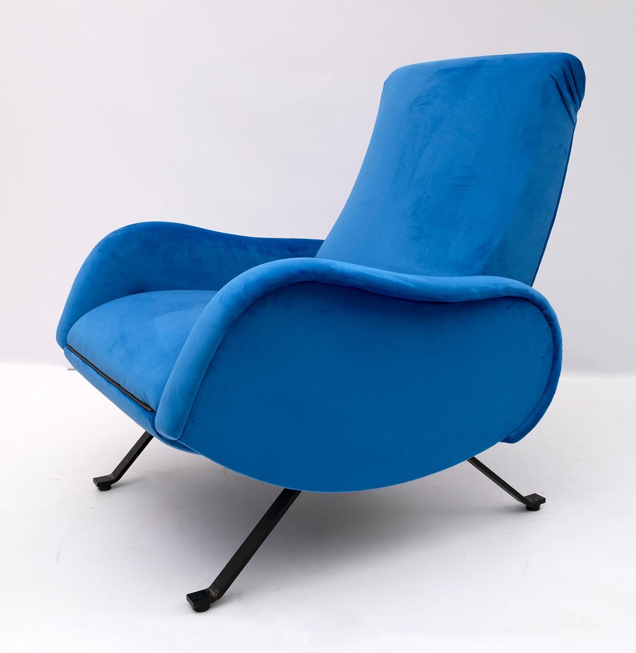 Reclining armchair designed by Marco Zanuso in the 1950s, the armchair has been restored and upholstered in sky blue velvet

The elongated armchair measures 145 cm.