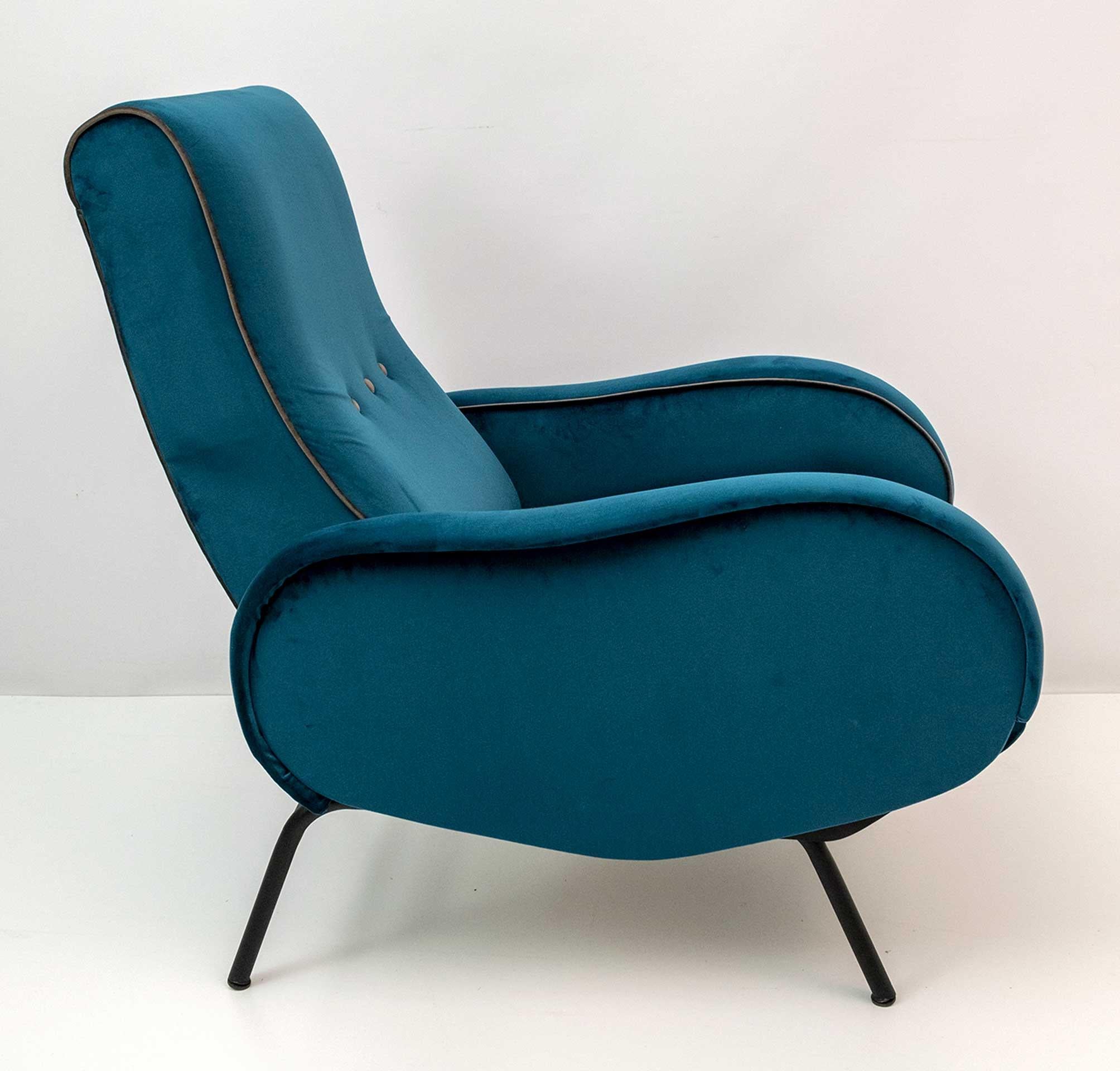 Marco Zanuso Mid-Century Modern Italian Velvet Reclining Armchair, 1950s For Sale 1
