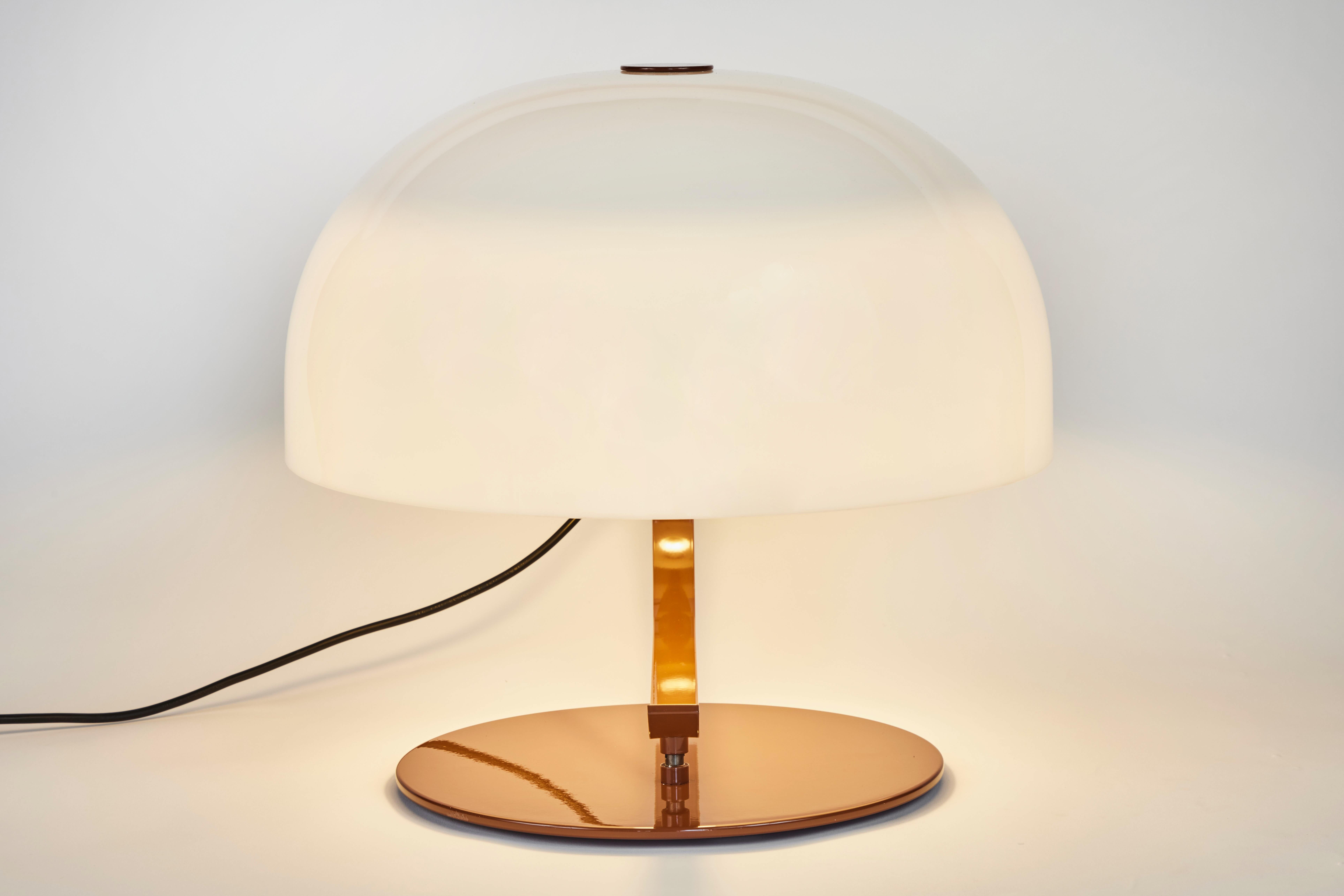 Mid-Century Modern Marco Zanuso Model 275 'Zanuso' Table Lamp in White and Brown for Oluce For Sale